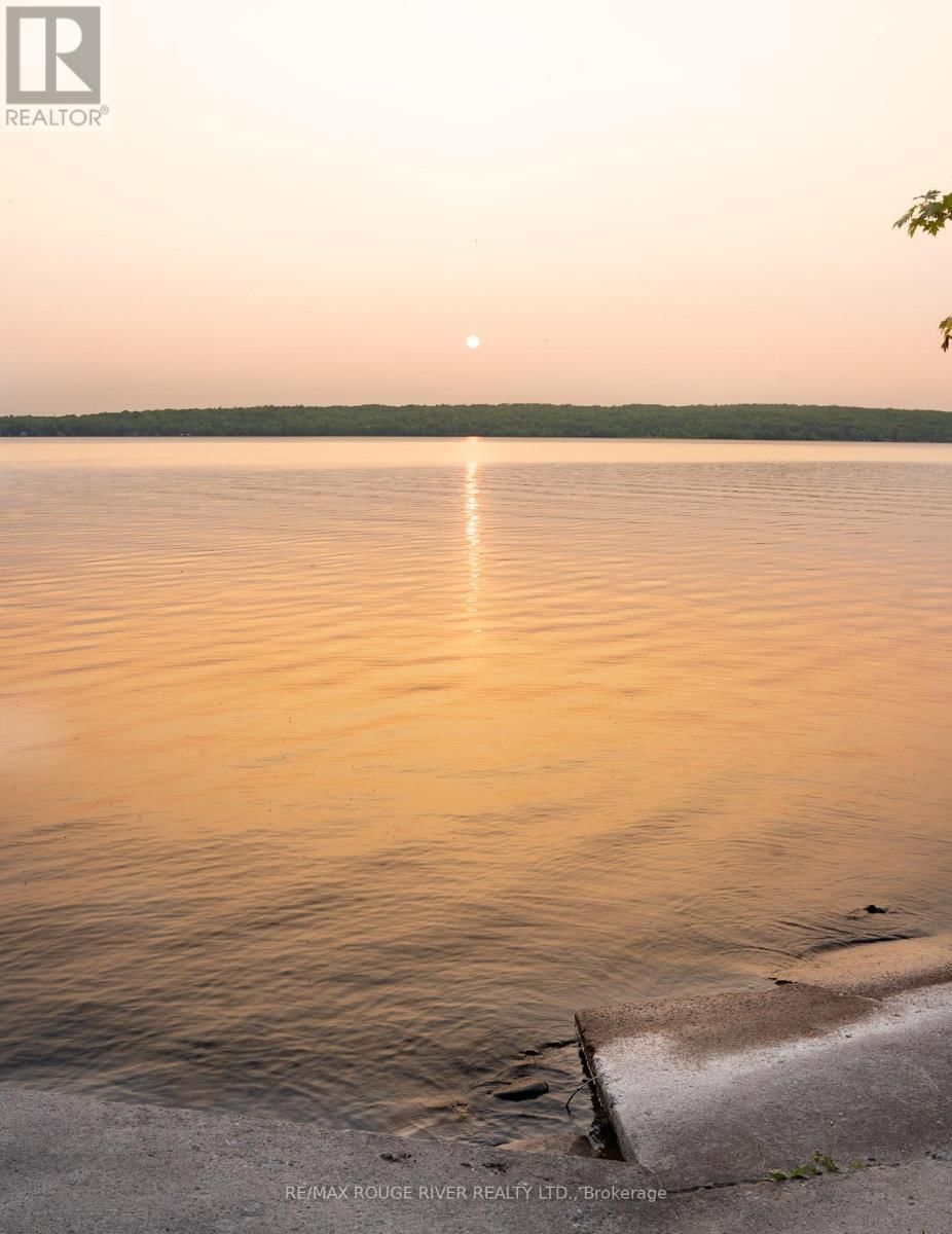 MARBLE POINT ROAD Image 9