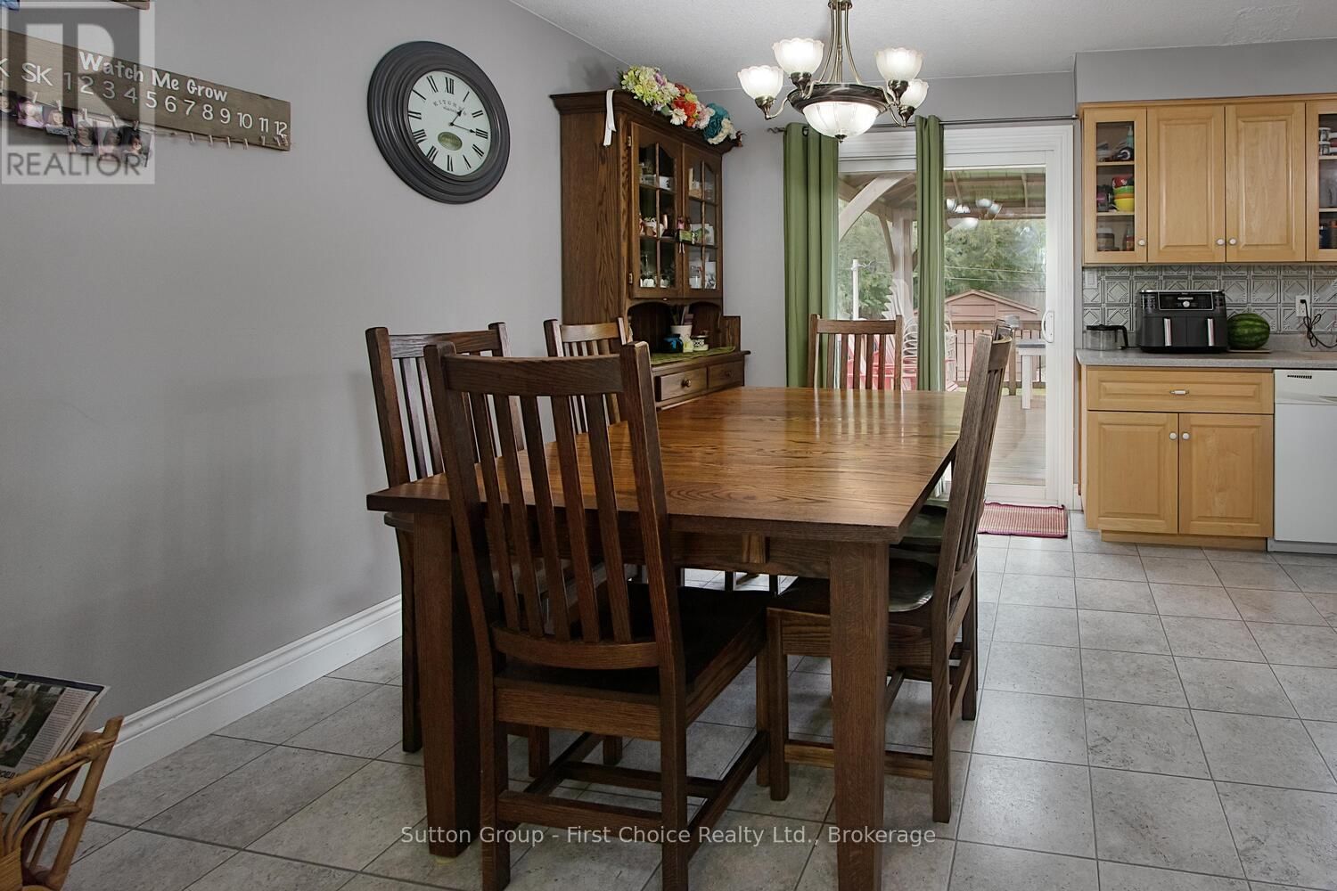 49 DEMILLE STREET Image 15