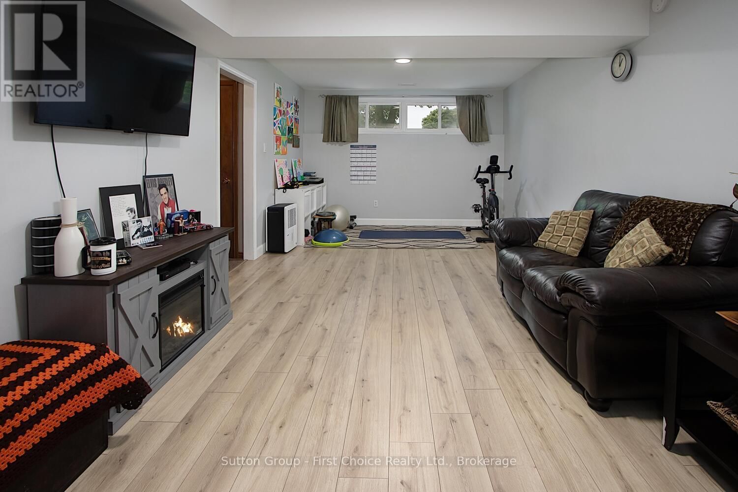 49 DEMILLE STREET Image 22