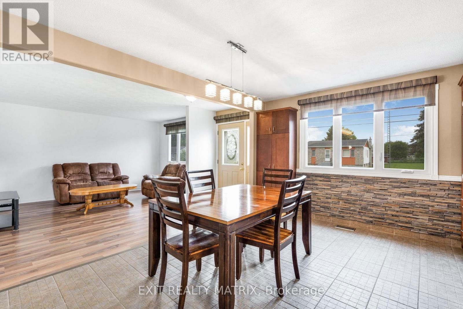139 OTTAWA STREET Image 10