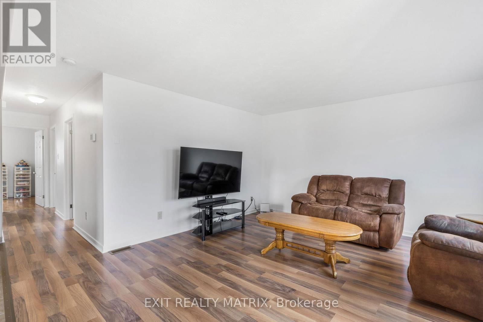 139 OTTAWA STREET Image 5