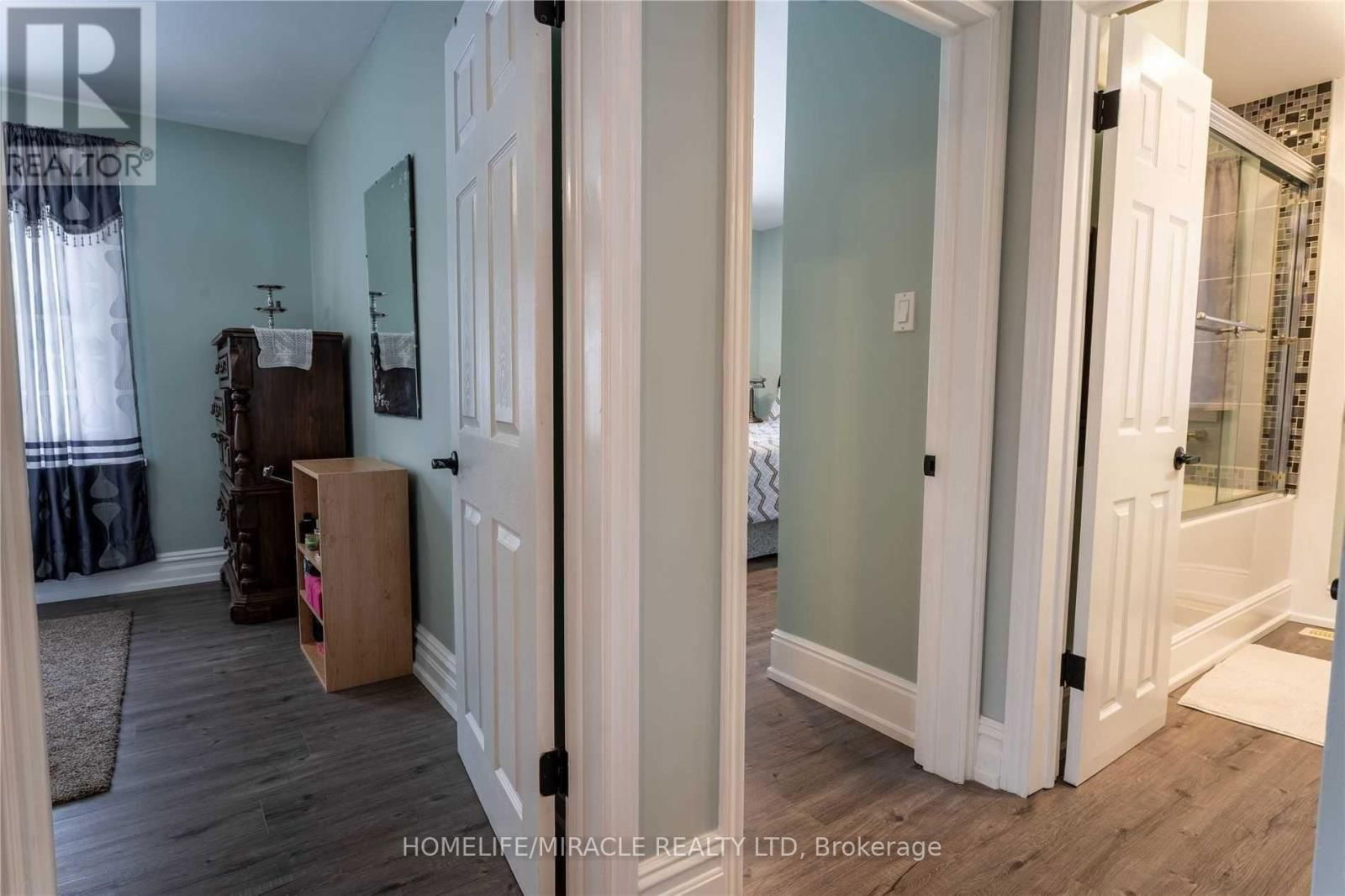606 ROSS STREET Image 16
