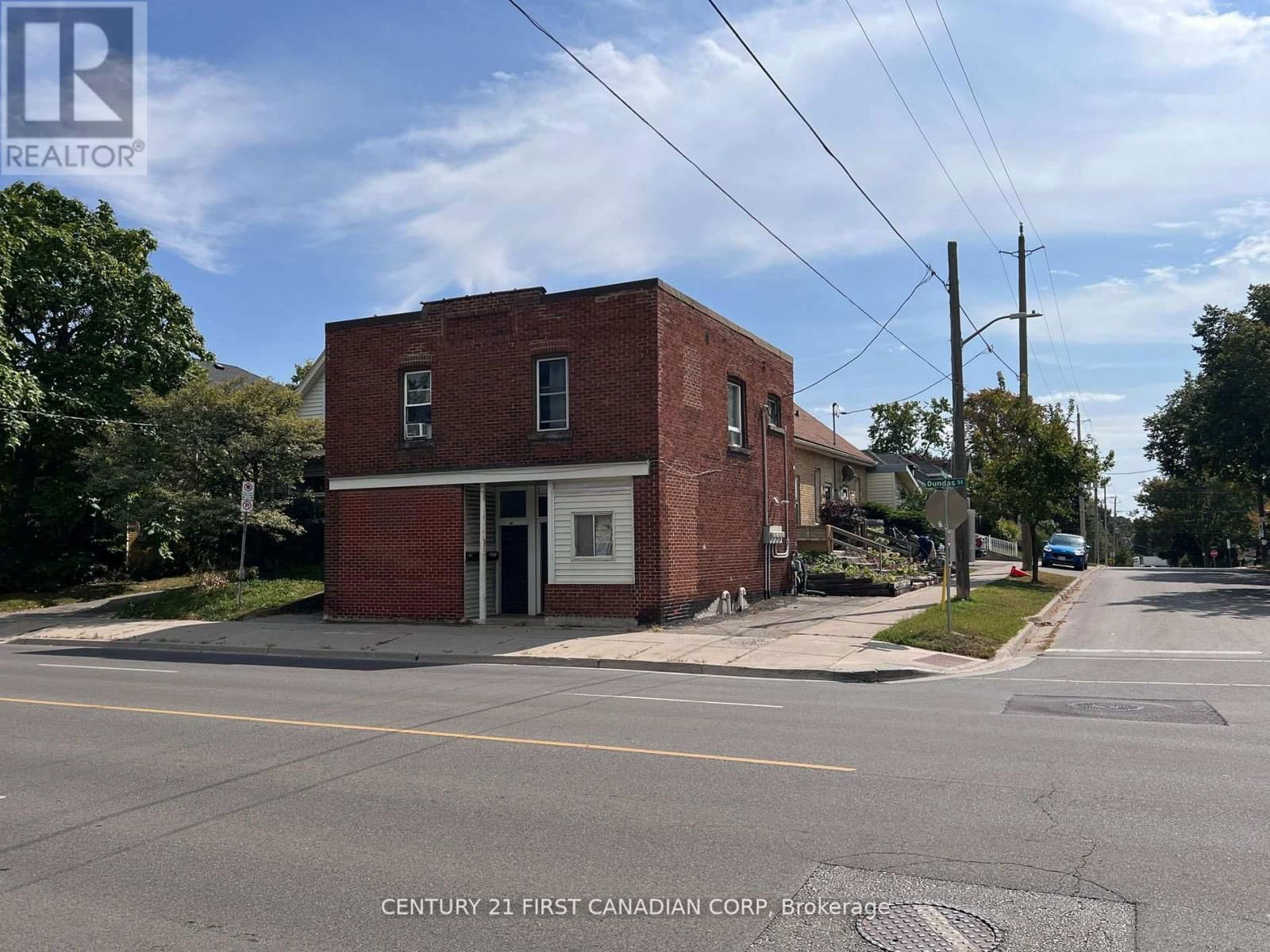 1267 DUNDAS STREET Image 3