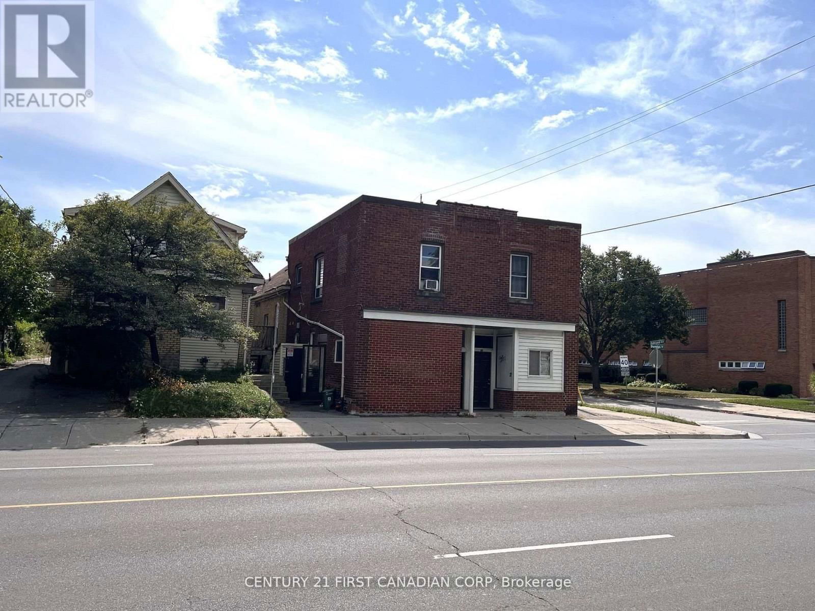 1267 DUNDAS STREET Image 5