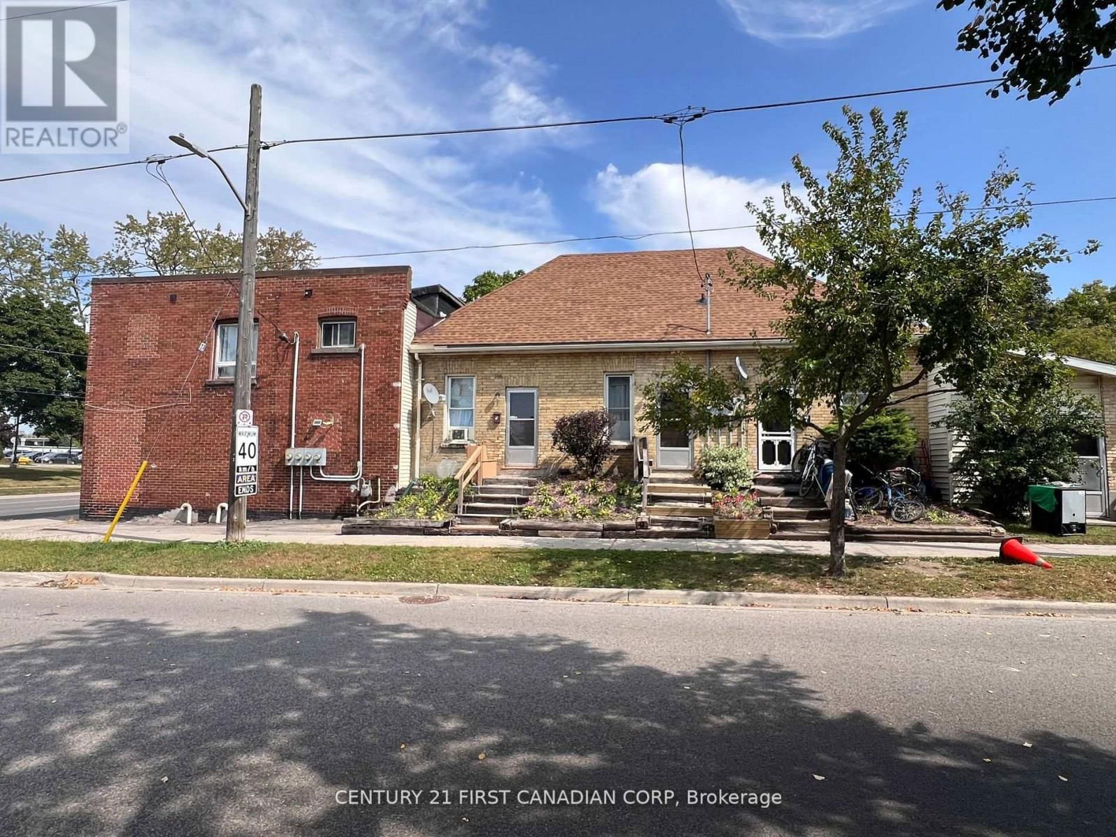 1267 DUNDAS STREET Image 9