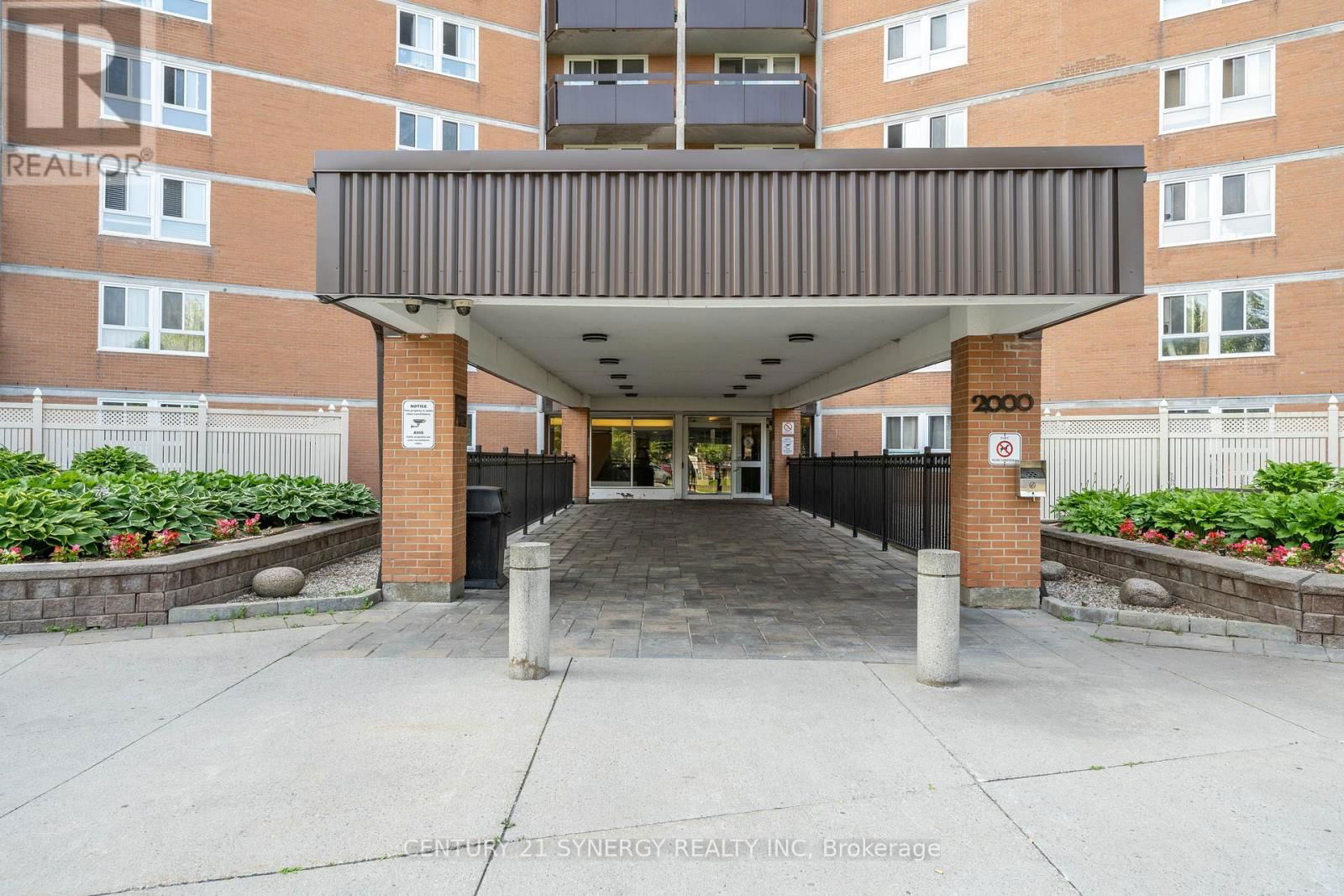 718 - 2000 JASMINE CRESCENT Image 3