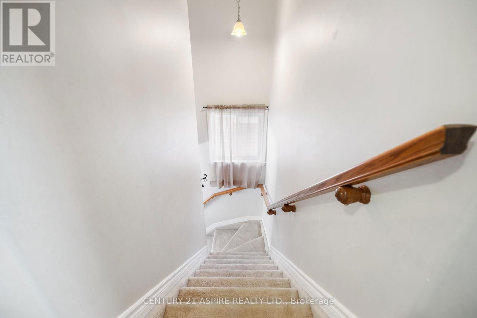 9 VERONA DRIVE Image 12