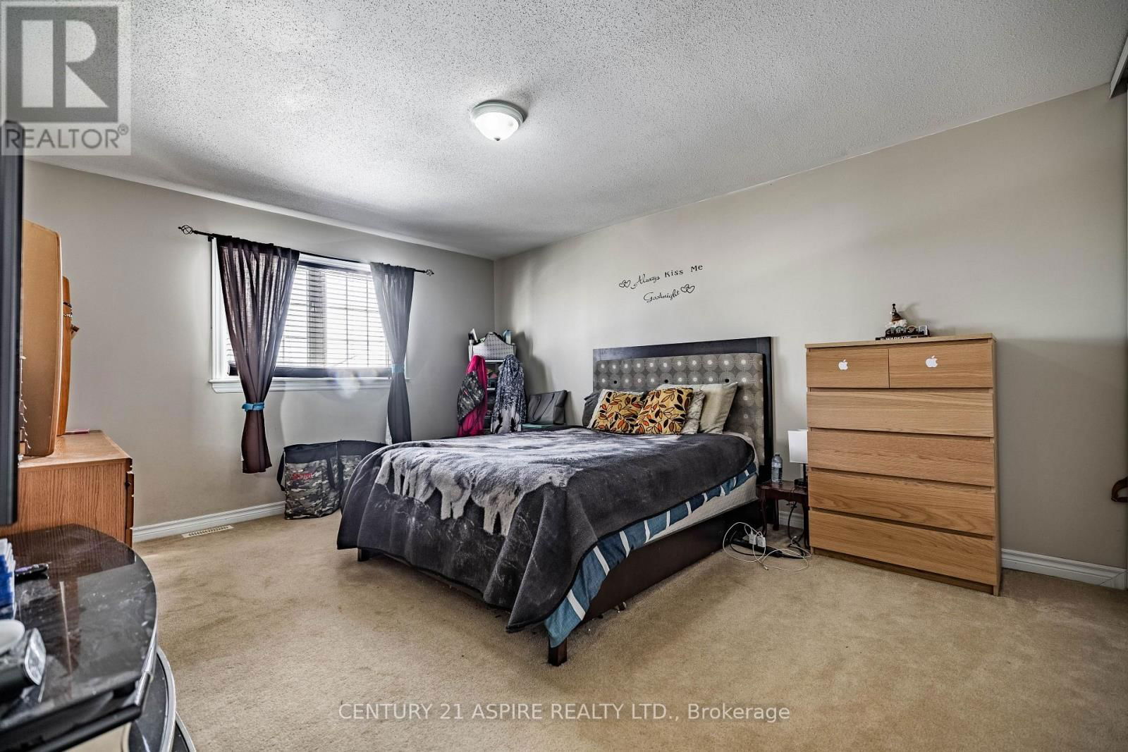 9 VERONA DRIVE Image 14