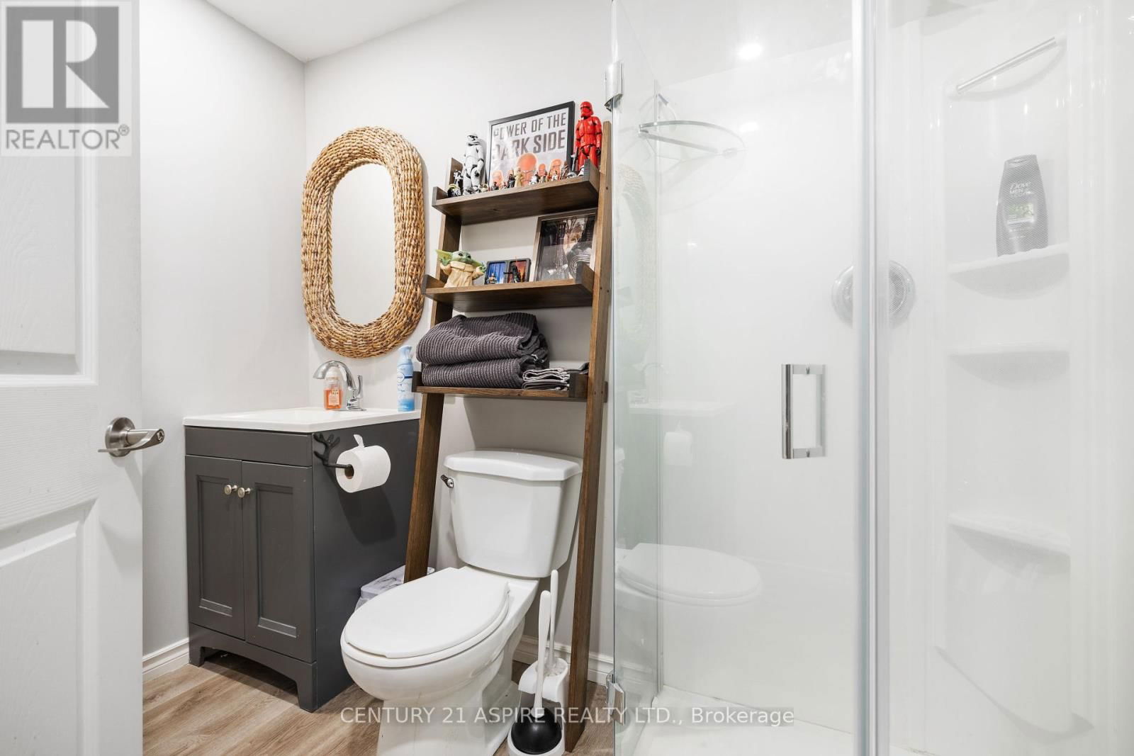 9 VERONA DRIVE Image 20