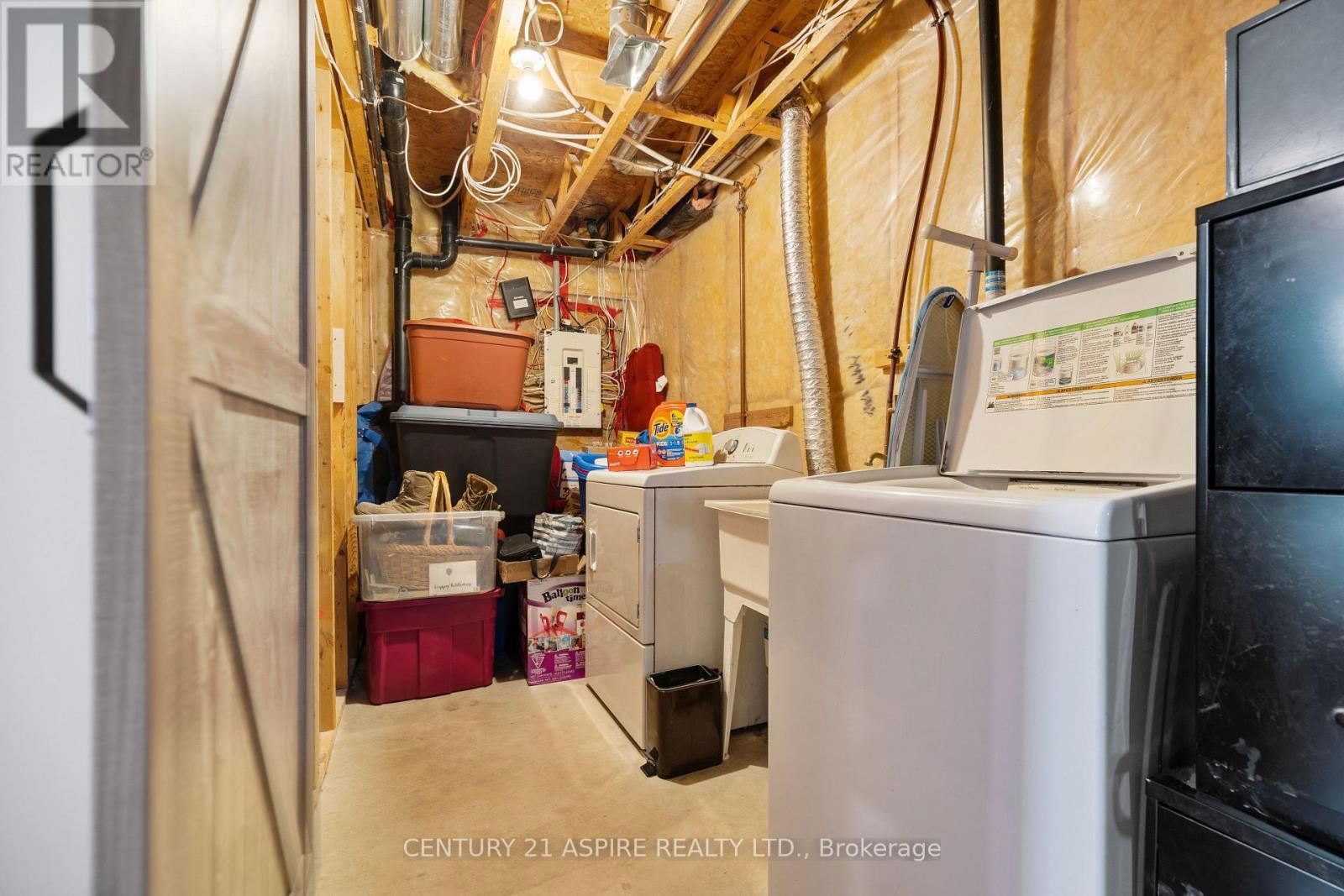 9 VERONA DRIVE Image 21