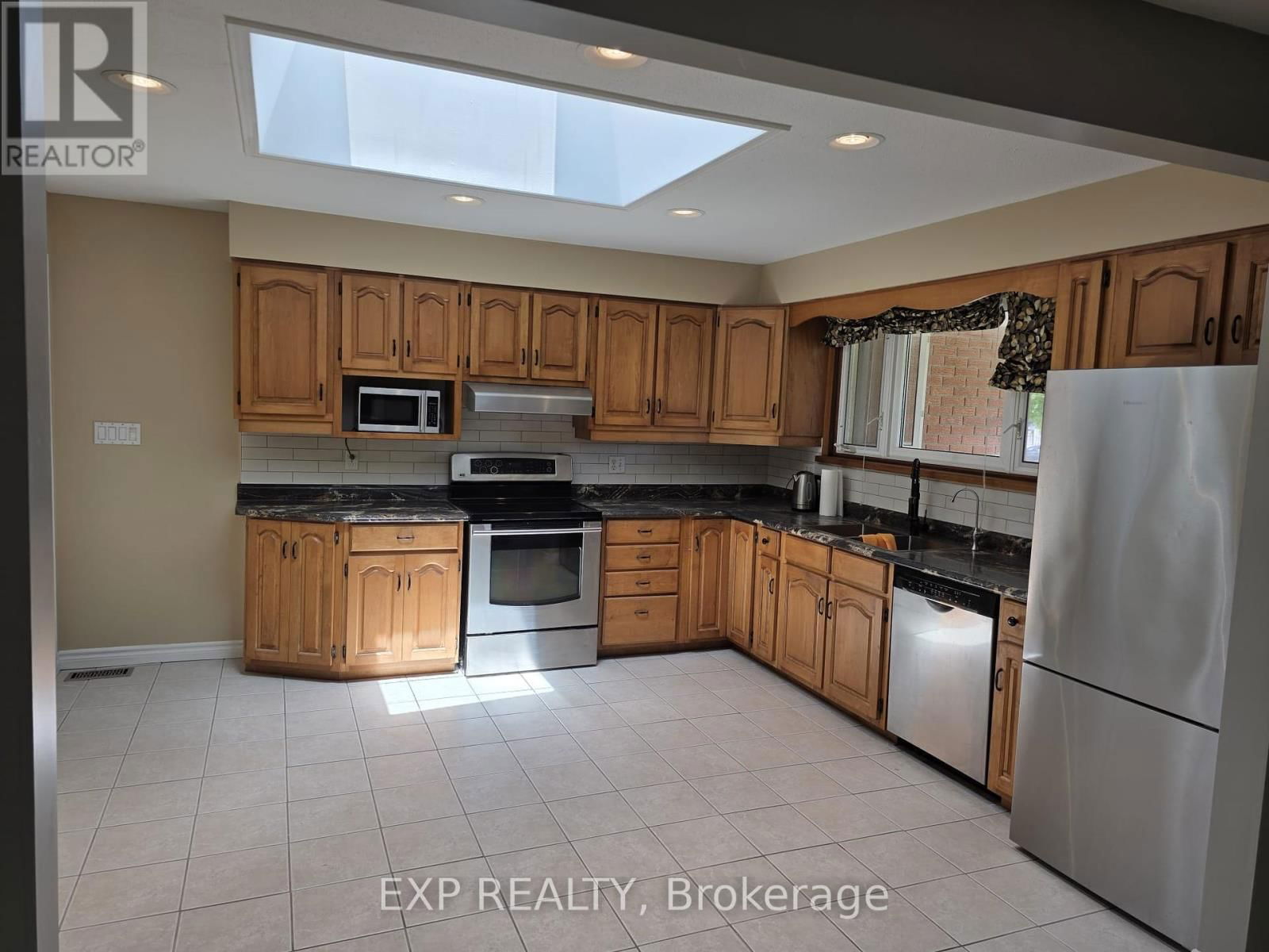 37 MONTCALM DRIVE Image 8