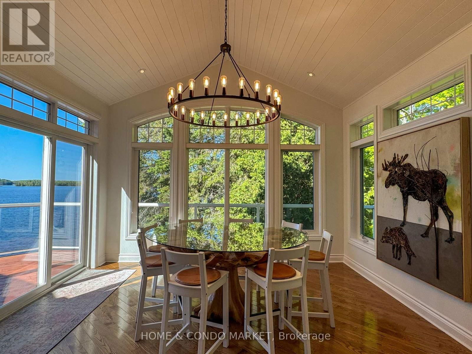 14 CHARLES AVENUE Image 12