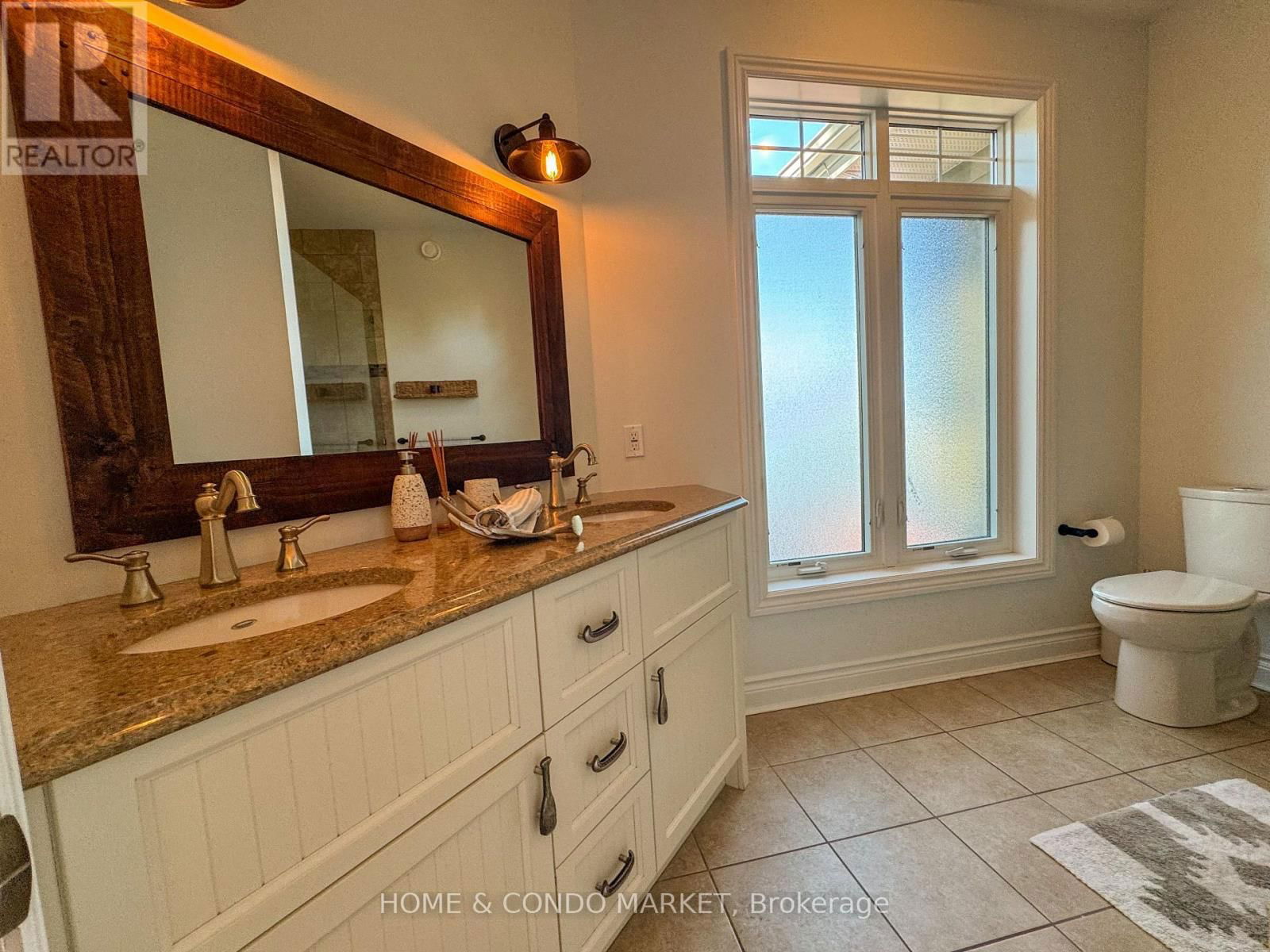 14 CHARLES AVENUE Image 19