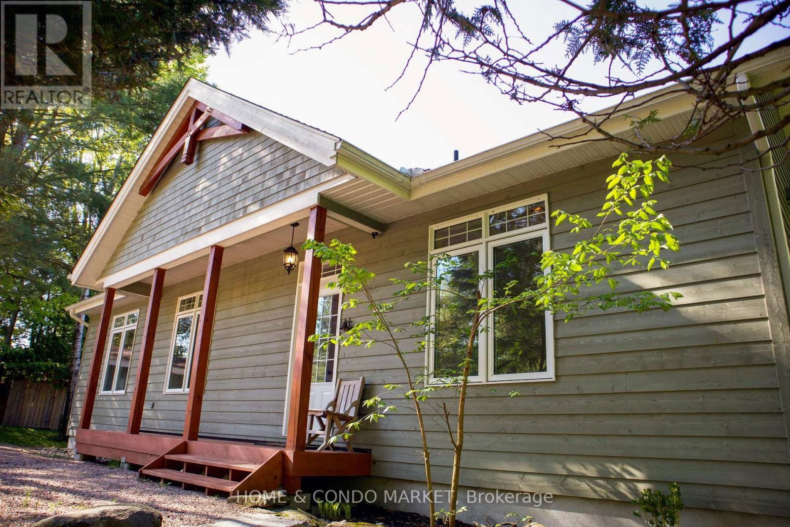 14 CHARLES AVENUE Image 2