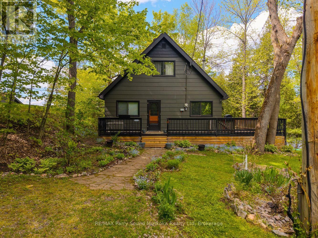 24 PINE GROVE Image 1