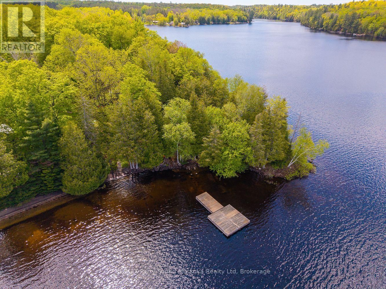 24 PINE GROVE Image 24