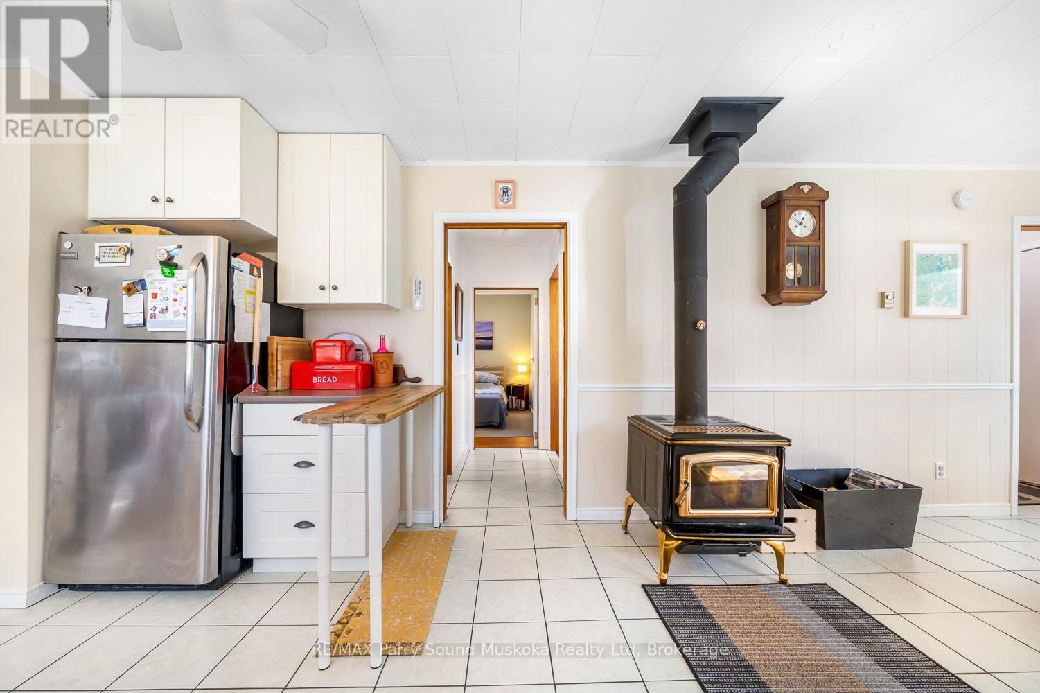24 PINE GROVE Image 27