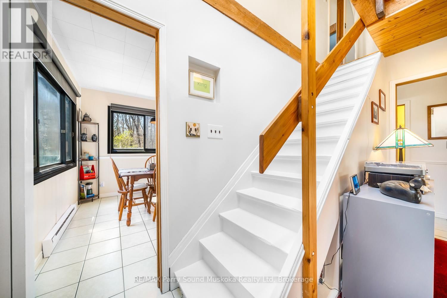 24 PINE GROVE Image 44