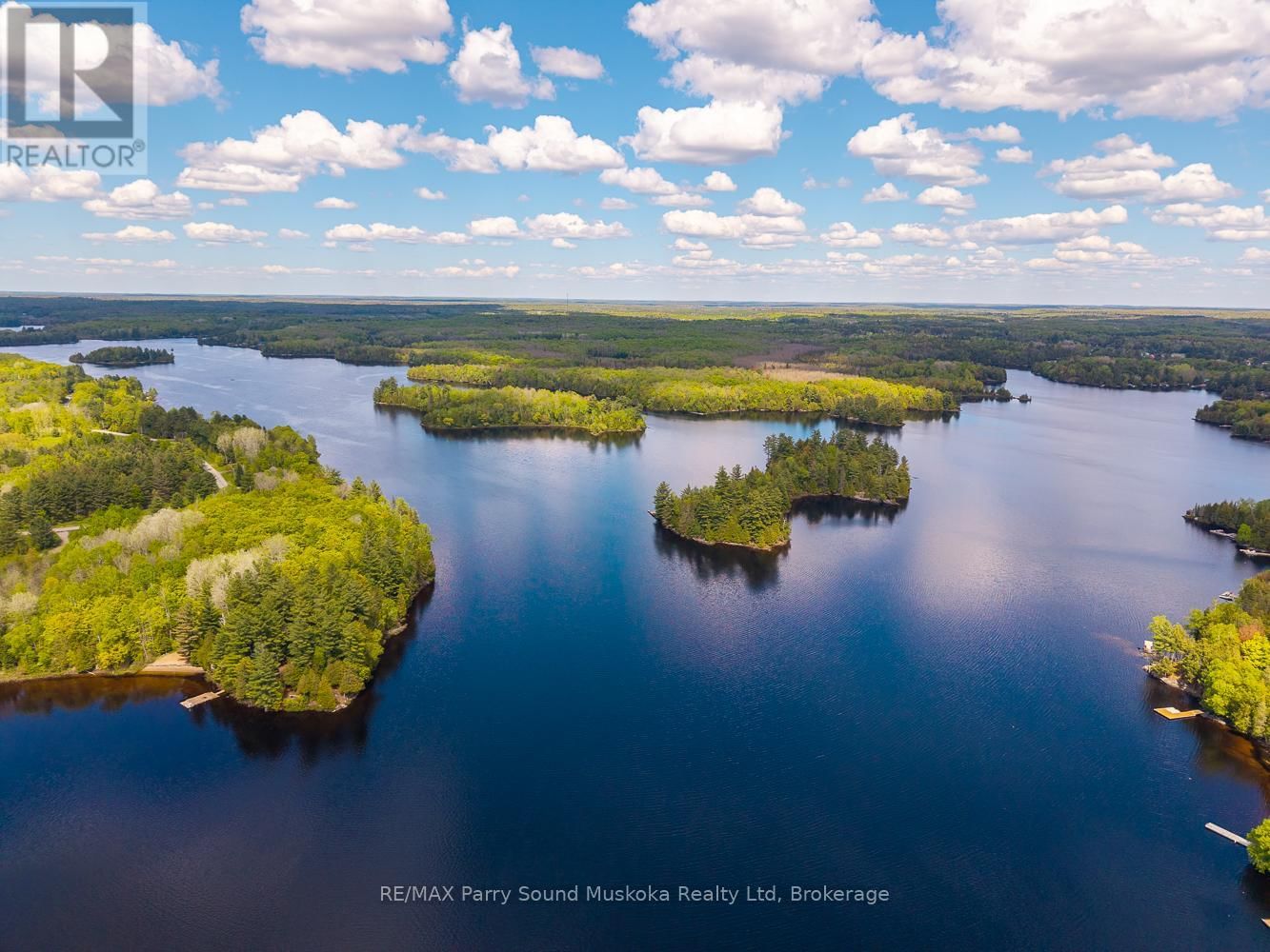24 PINE GROVE Image 7