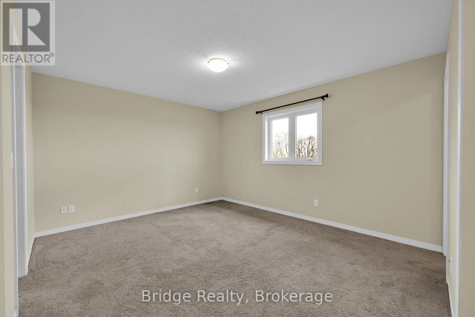 483 CHAMPLAIN AVENUE Image 21