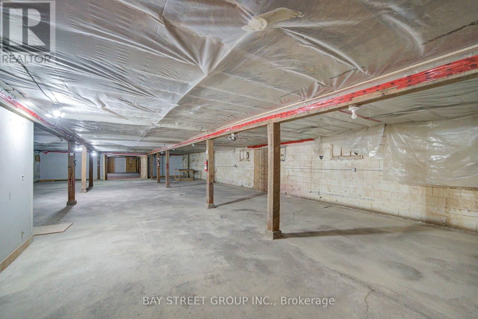 84 MCDOWELL ROAD EAST Image 39