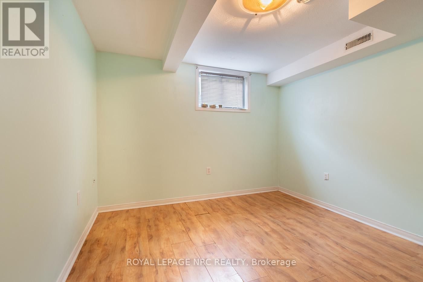 16 TARA CRESCENT Image 18
