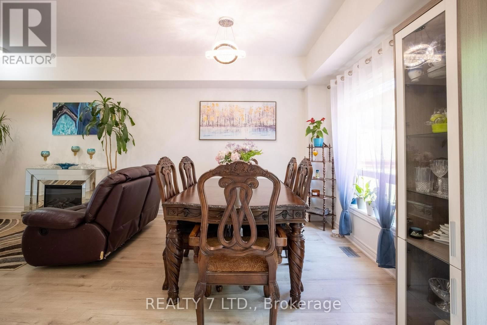 14 CHLOE STREET Image 11