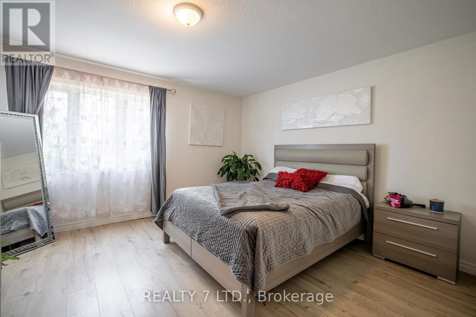 14 CHLOE STREET Image 21