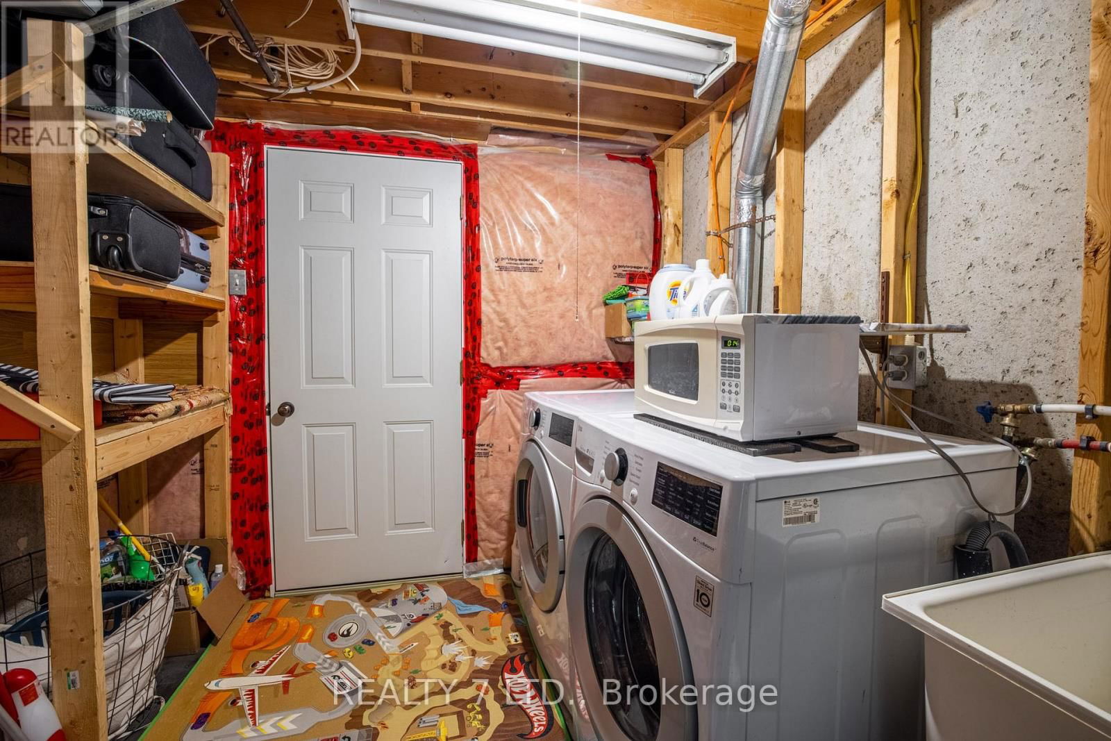 14 CHLOE STREET Image 25