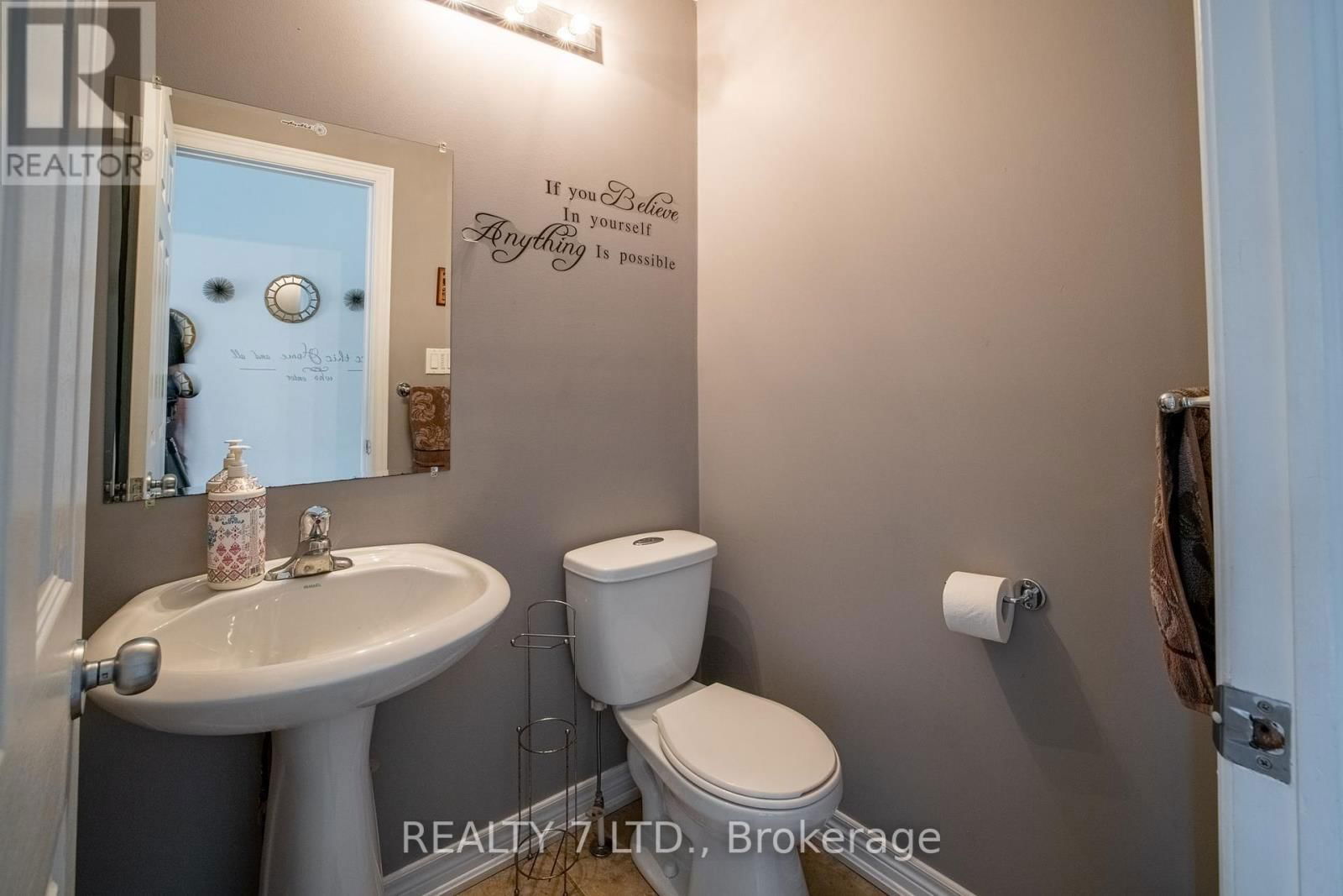 14 CHLOE STREET Image 6