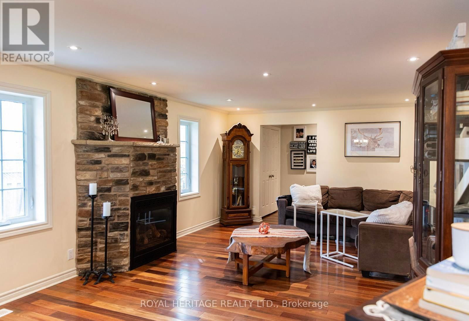22 ROBERT DRIVE Image 11