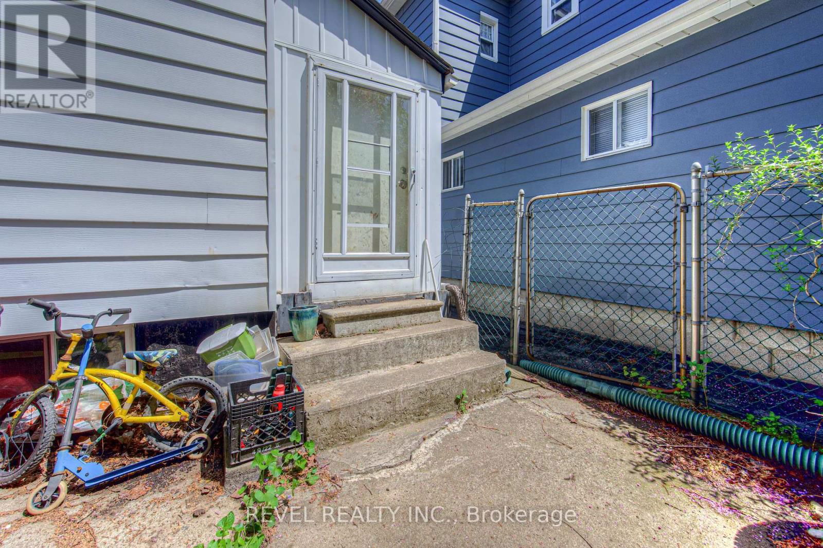 345 HUNTER STREET WEST Image 6