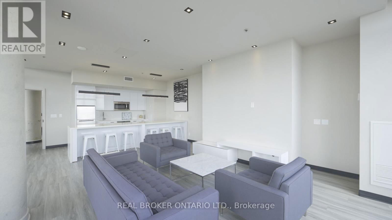 703 - 203 CATHERINE STREET Image 33