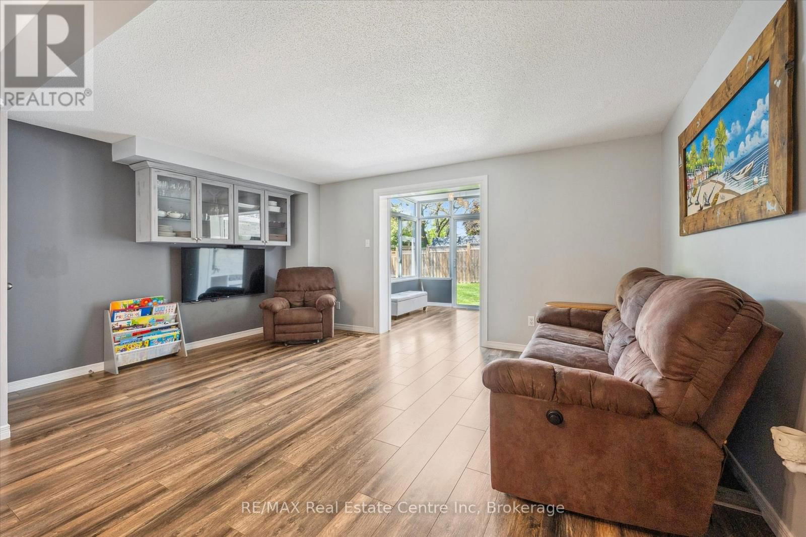 265 STRATHALLAN STREET Image 12