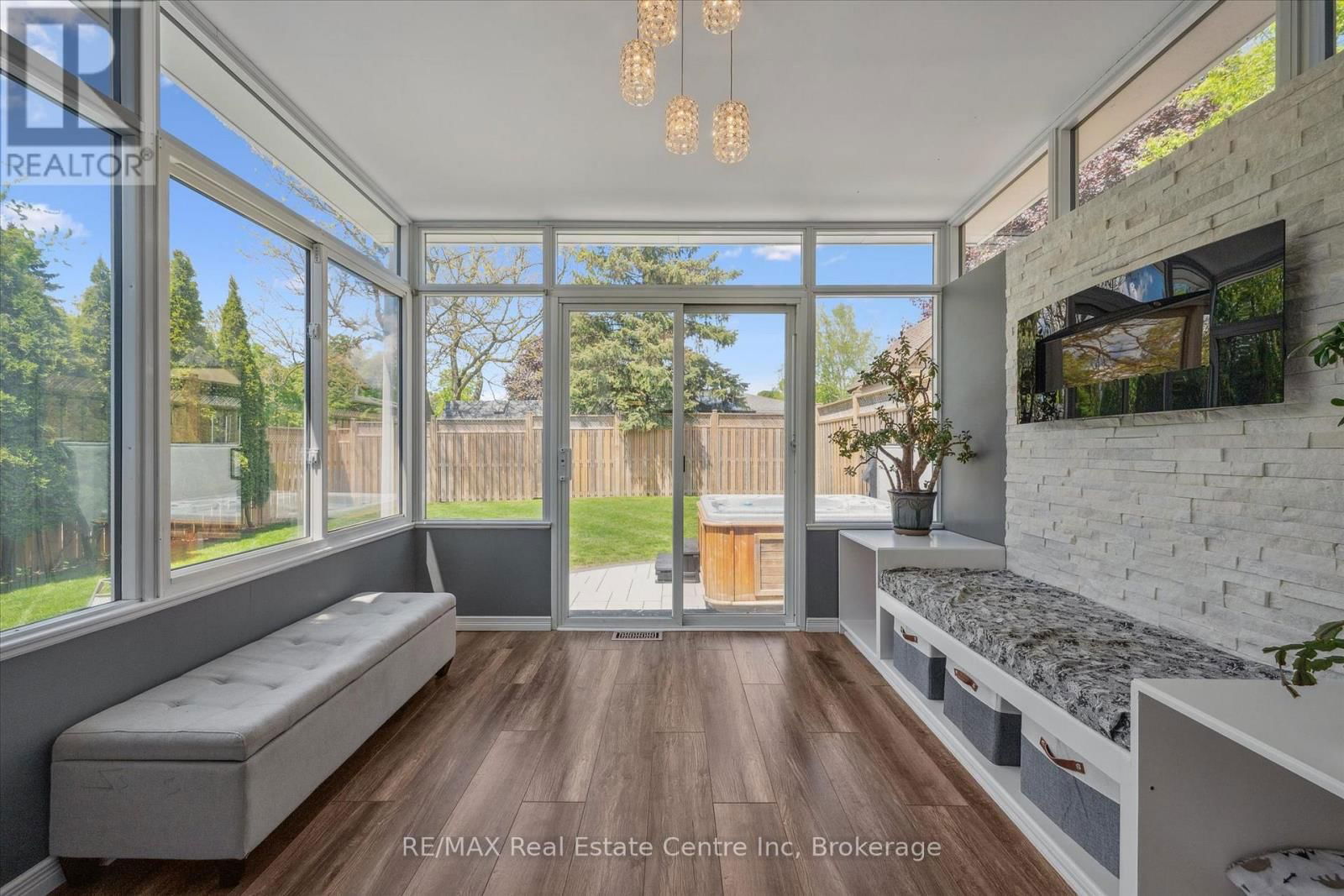 265 STRATHALLAN STREET Image 17