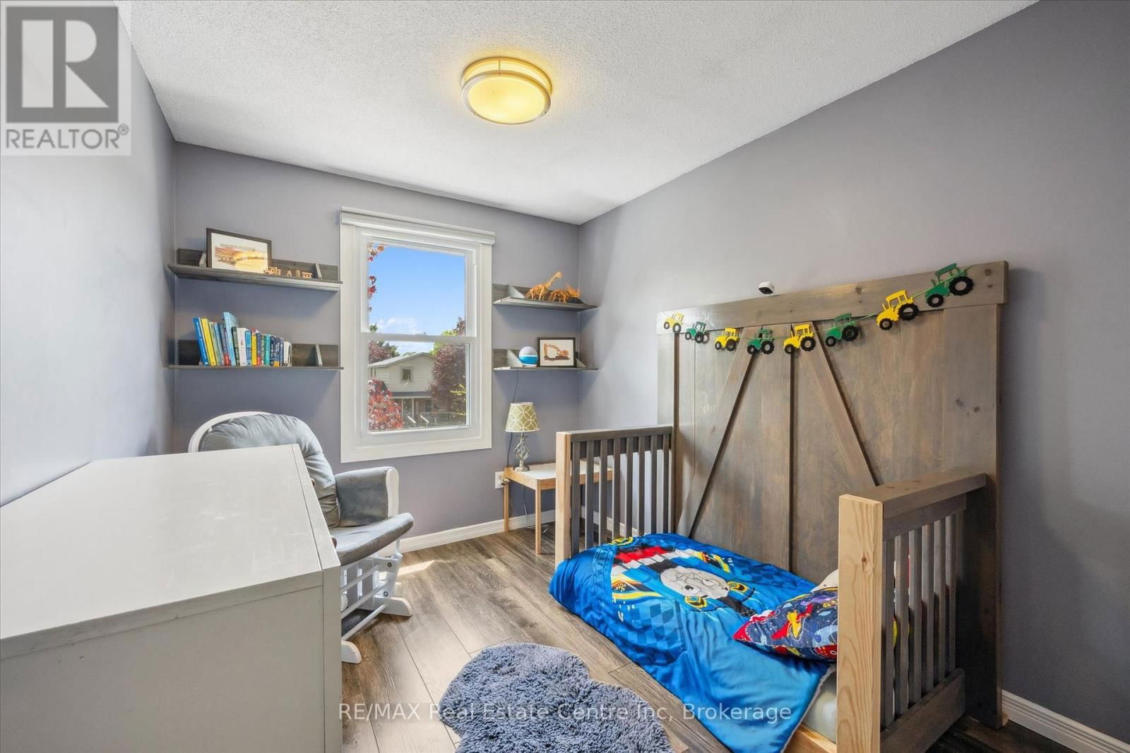 265 STRATHALLAN STREET Image 25