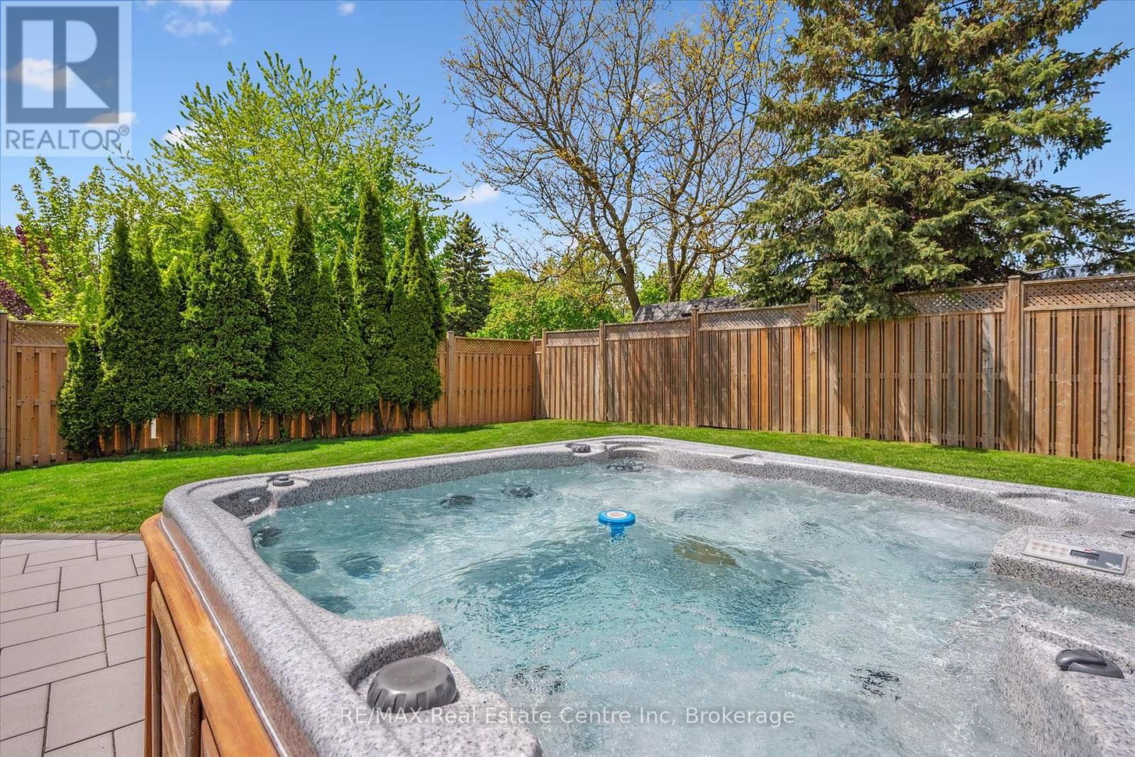 265 STRATHALLAN STREET Image 40