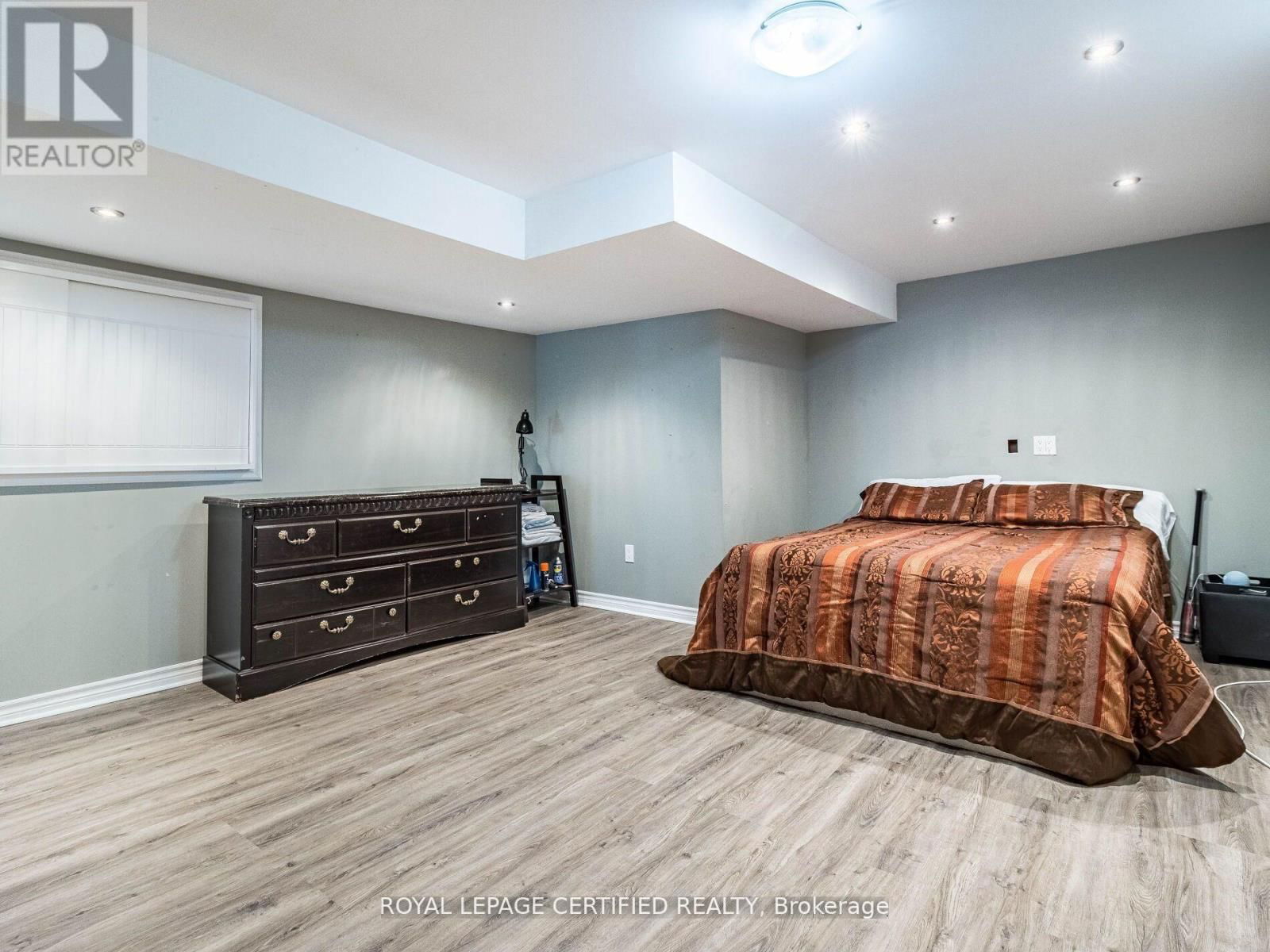 220 BERRY STREET Image 24