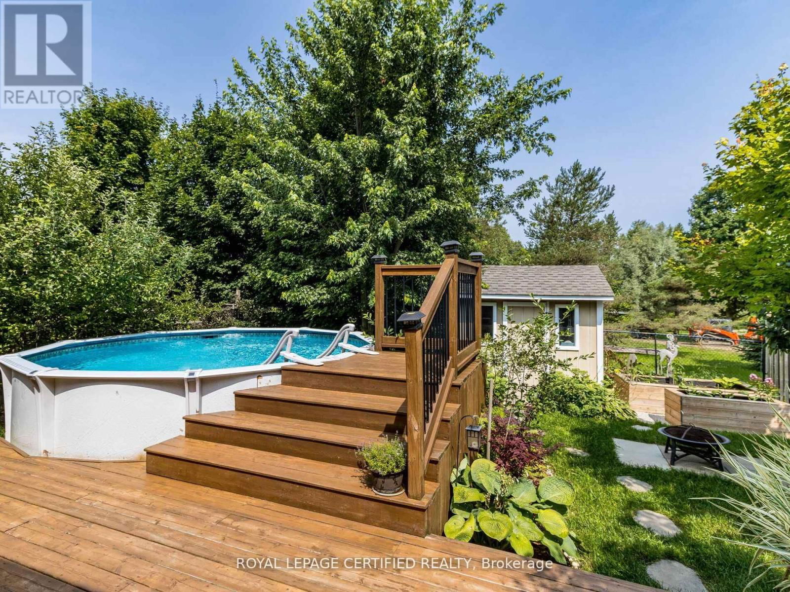 220 BERRY STREET Image 33