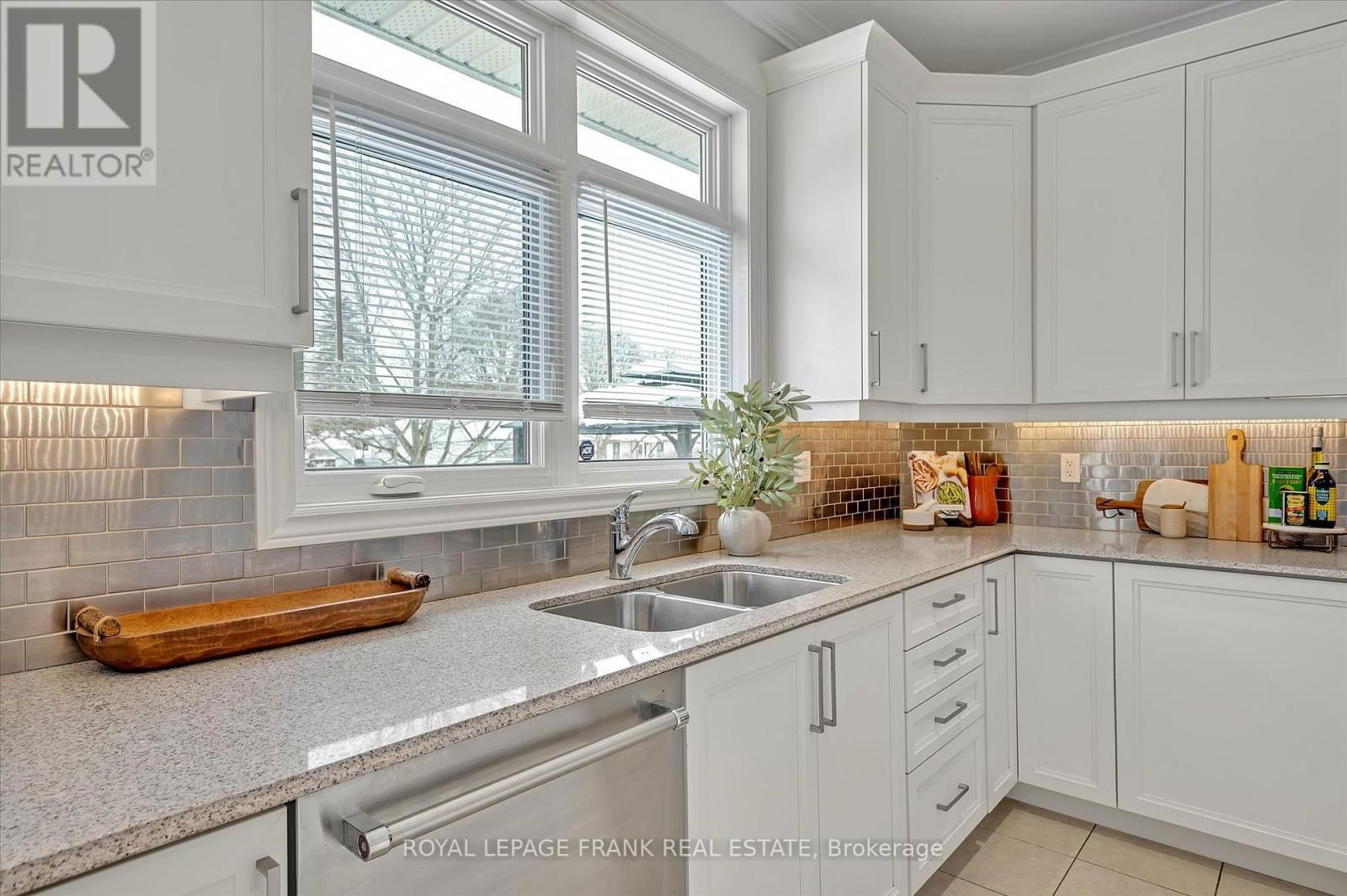 8 - 24 BRINTON DRIVE Image 17