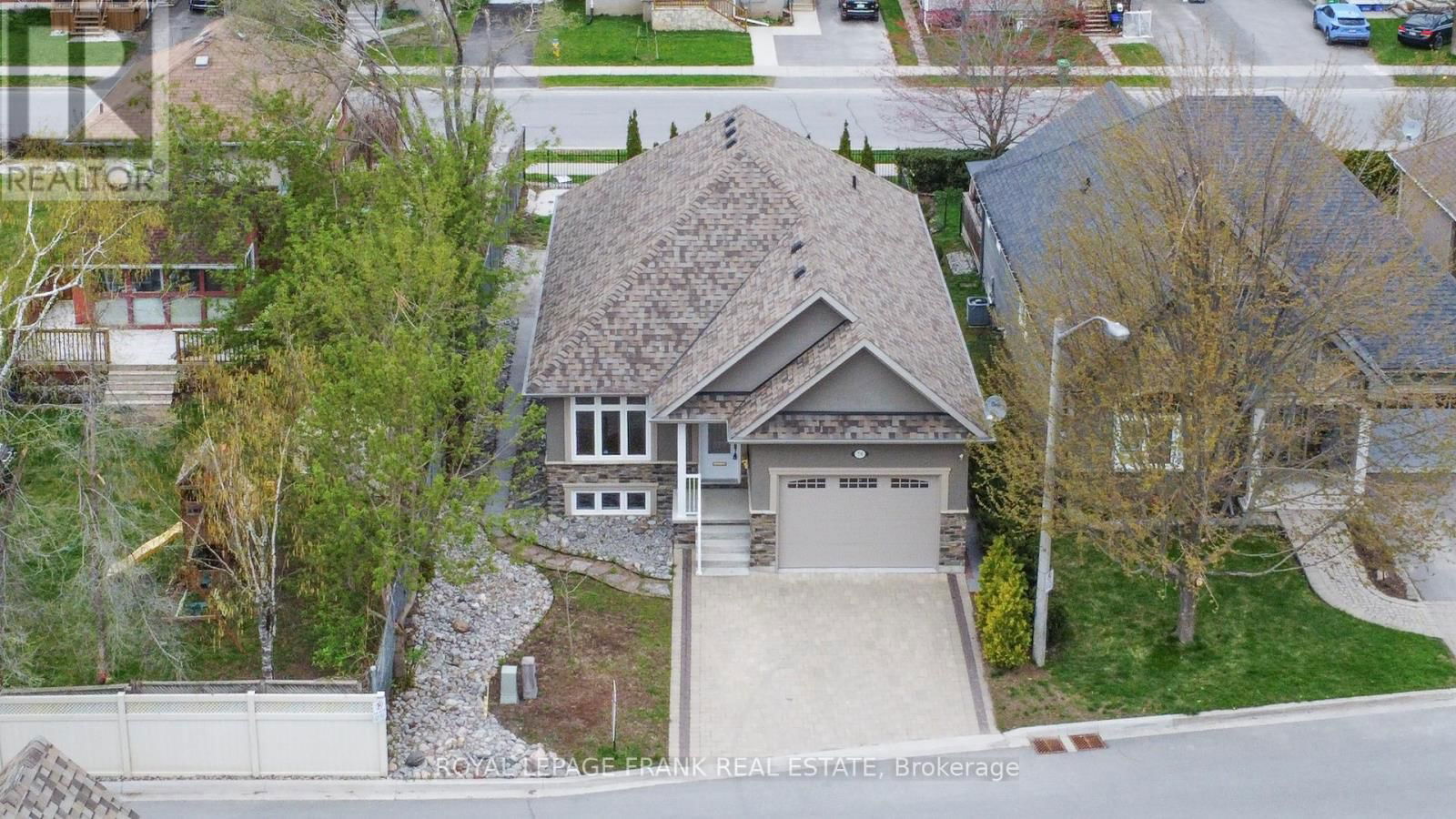 8 - 24 BRINTON DRIVE Image 3