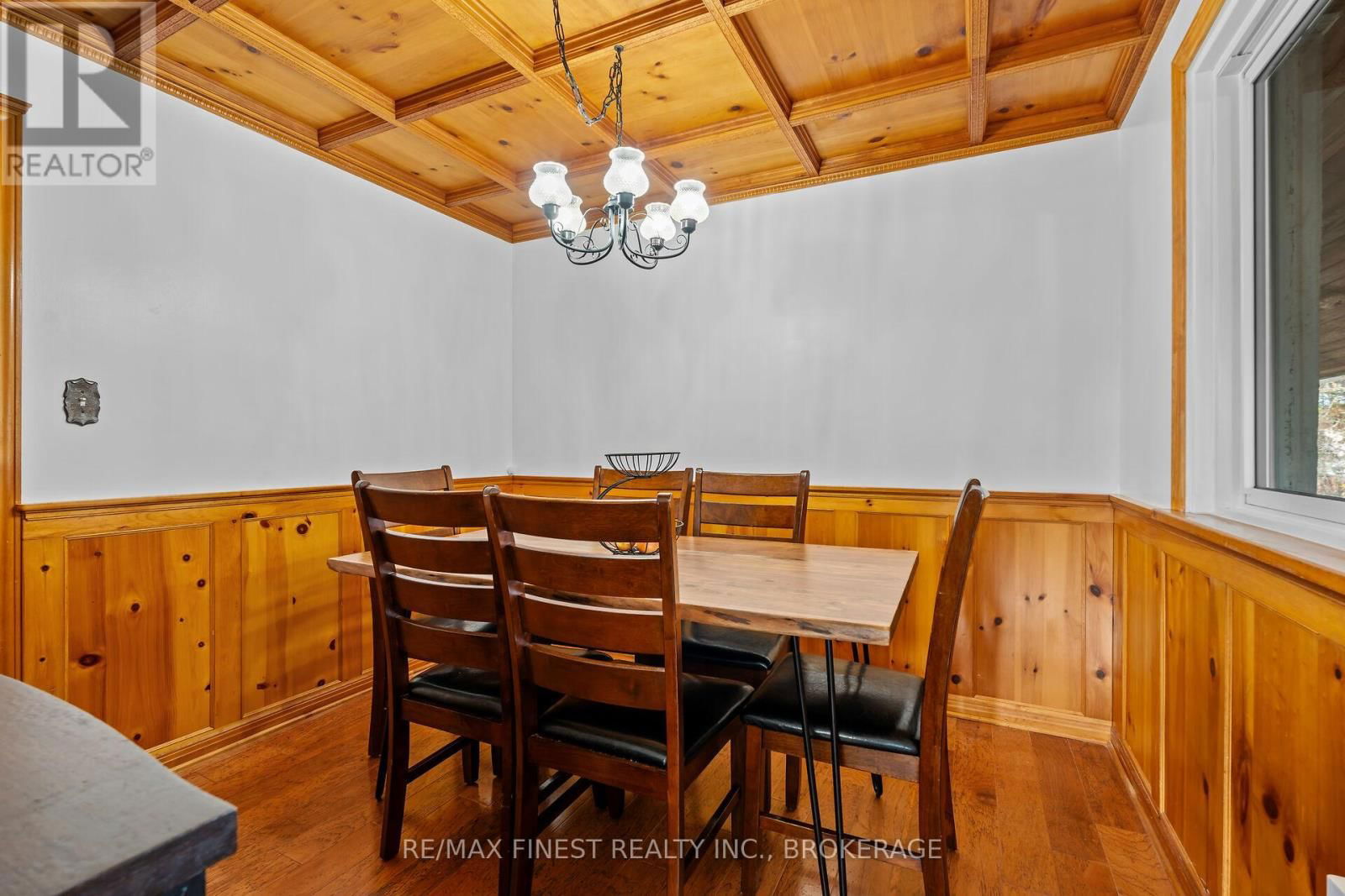 355 LAKEVIEW AVENUE Image 14