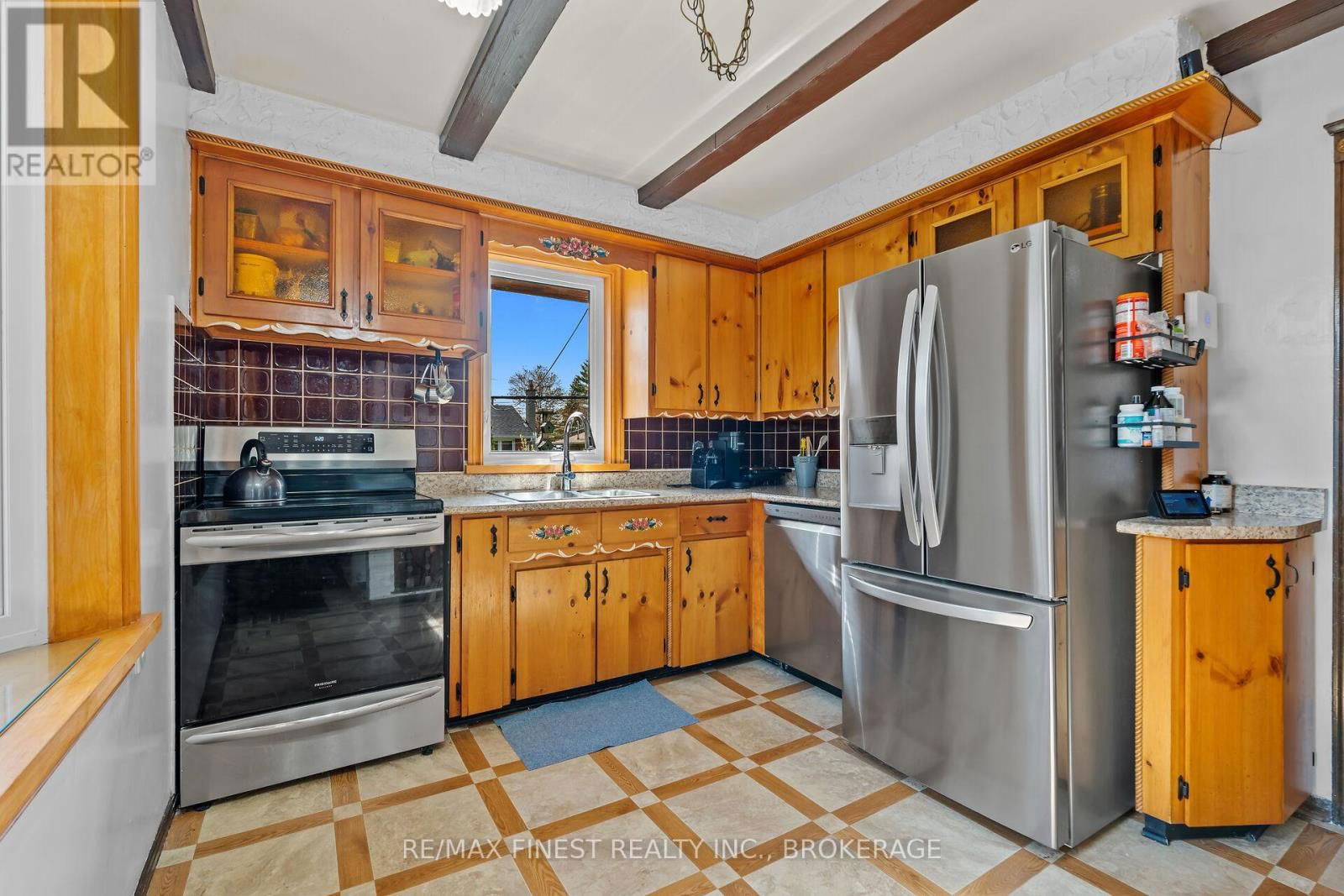 355 LAKEVIEW AVENUE Image 15