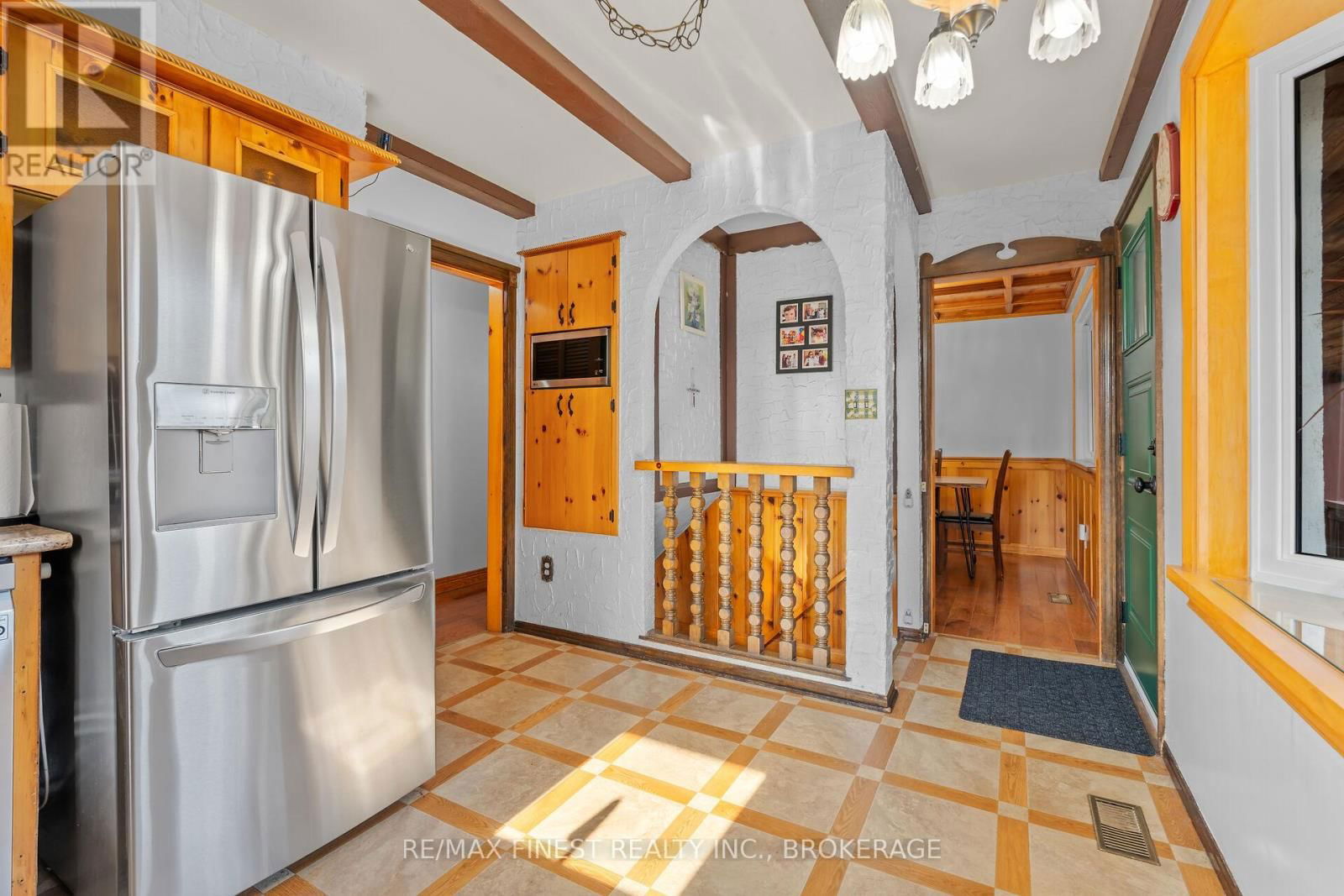 355 LAKEVIEW AVENUE Image 17