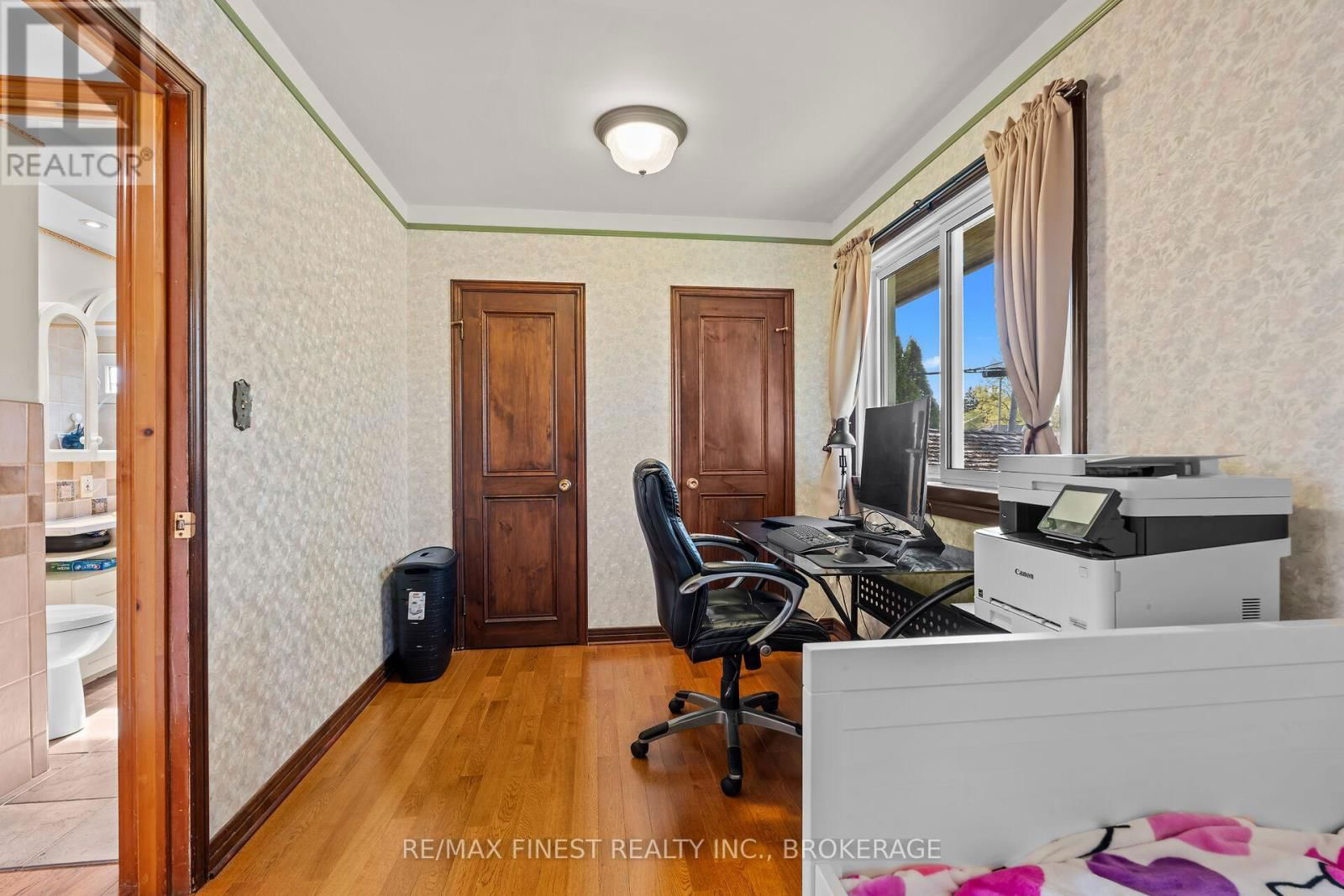 355 LAKEVIEW AVENUE Image 20