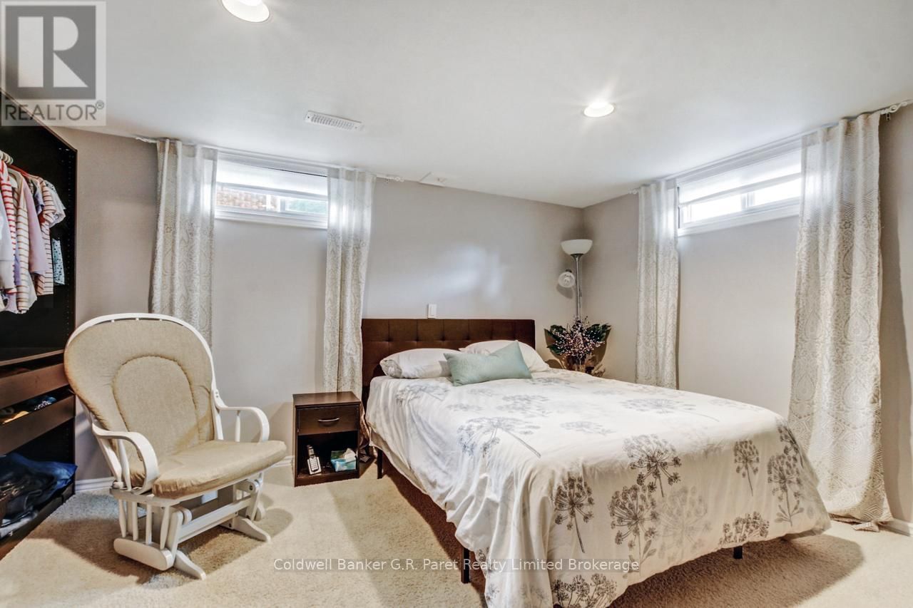 30 DENRICH AVENUE Image 19