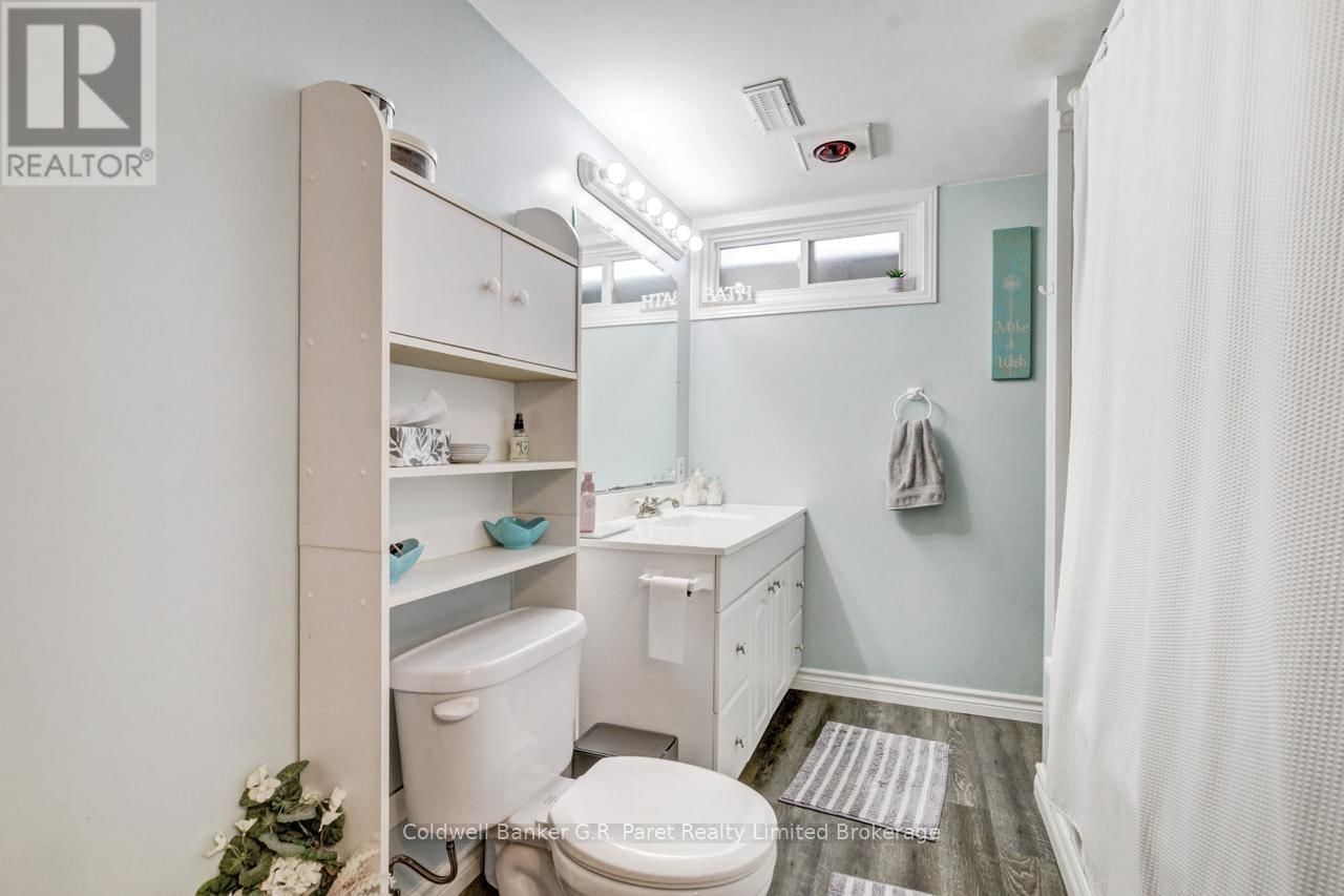 30 DENRICH AVENUE Image 21