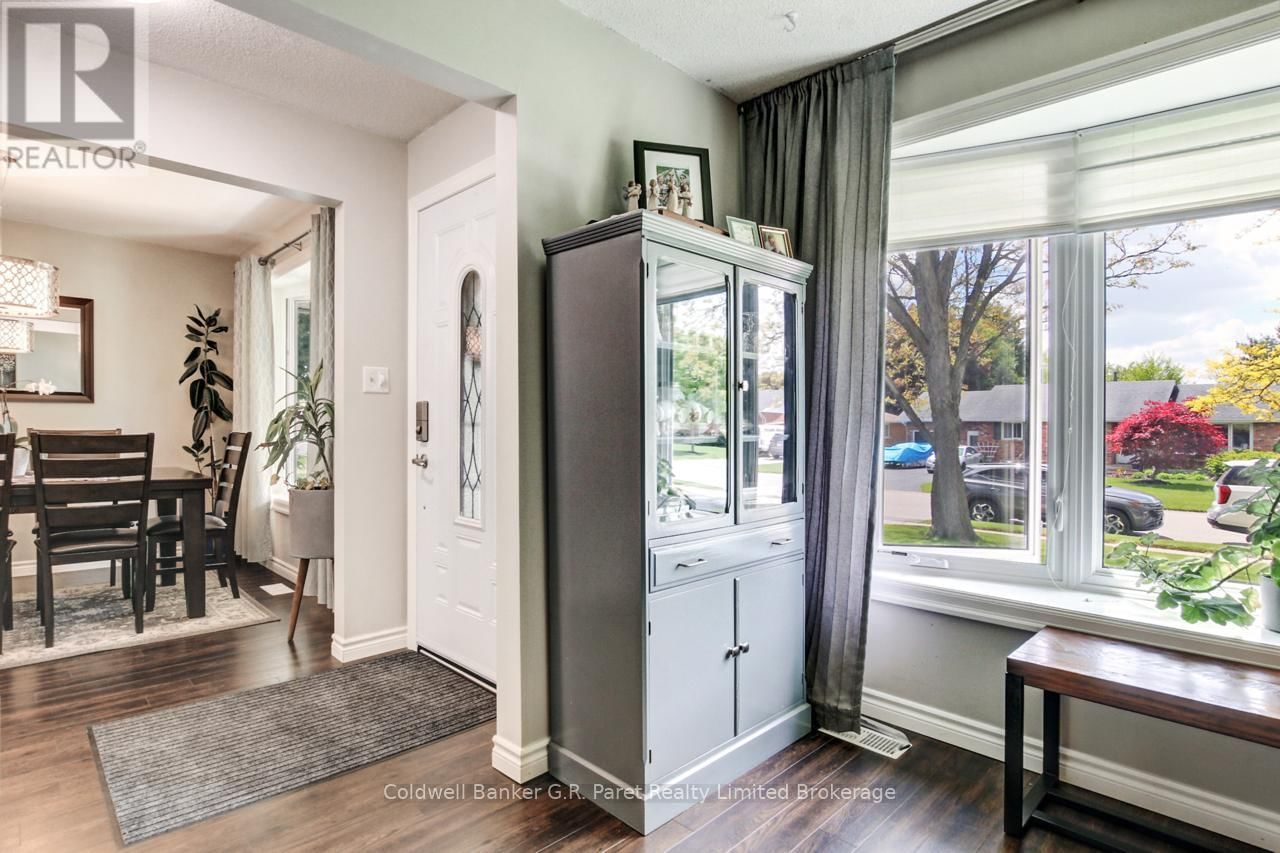 30 DENRICH AVENUE Image 3
