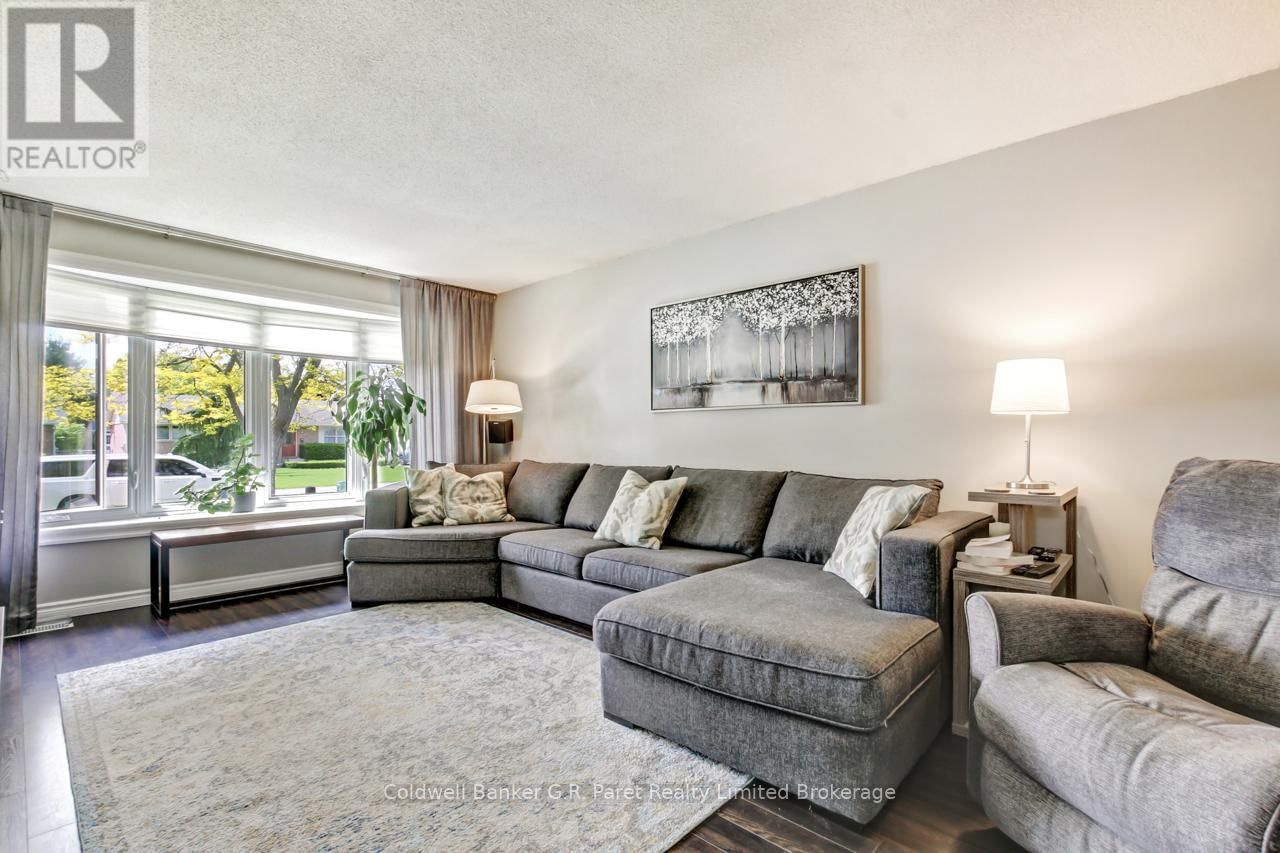 30 DENRICH AVENUE Image 5