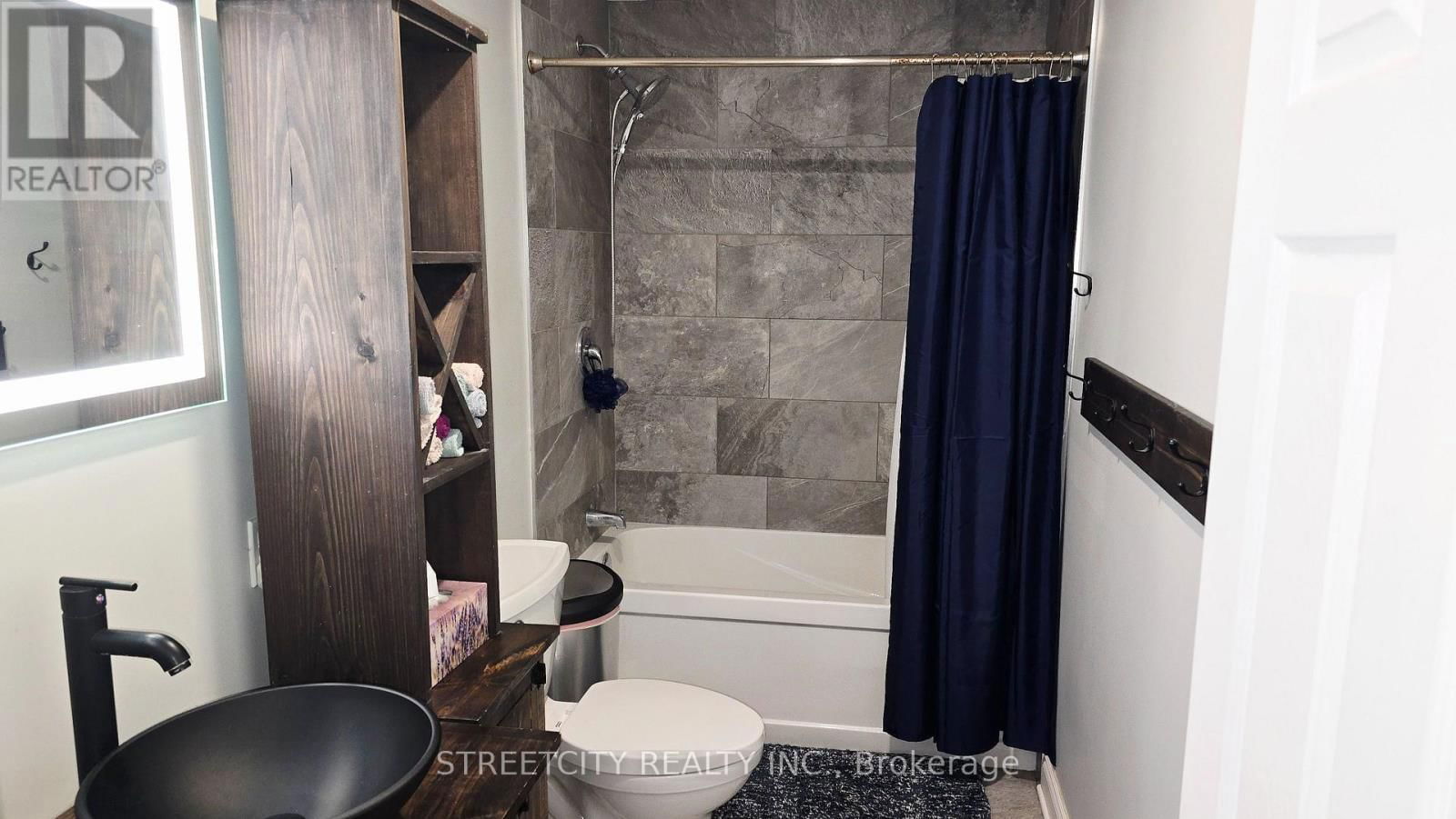 22 LEILA STREET Image 18
